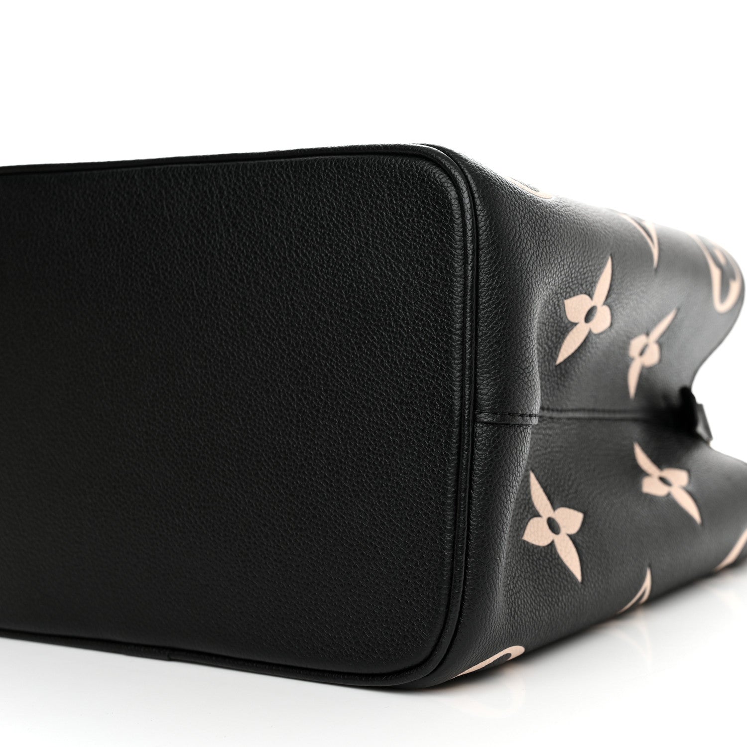 Louis Vuitton LOUIS VUITTON Empreinte Monogram Giant Neonoe MM Black Beige 10 of 11