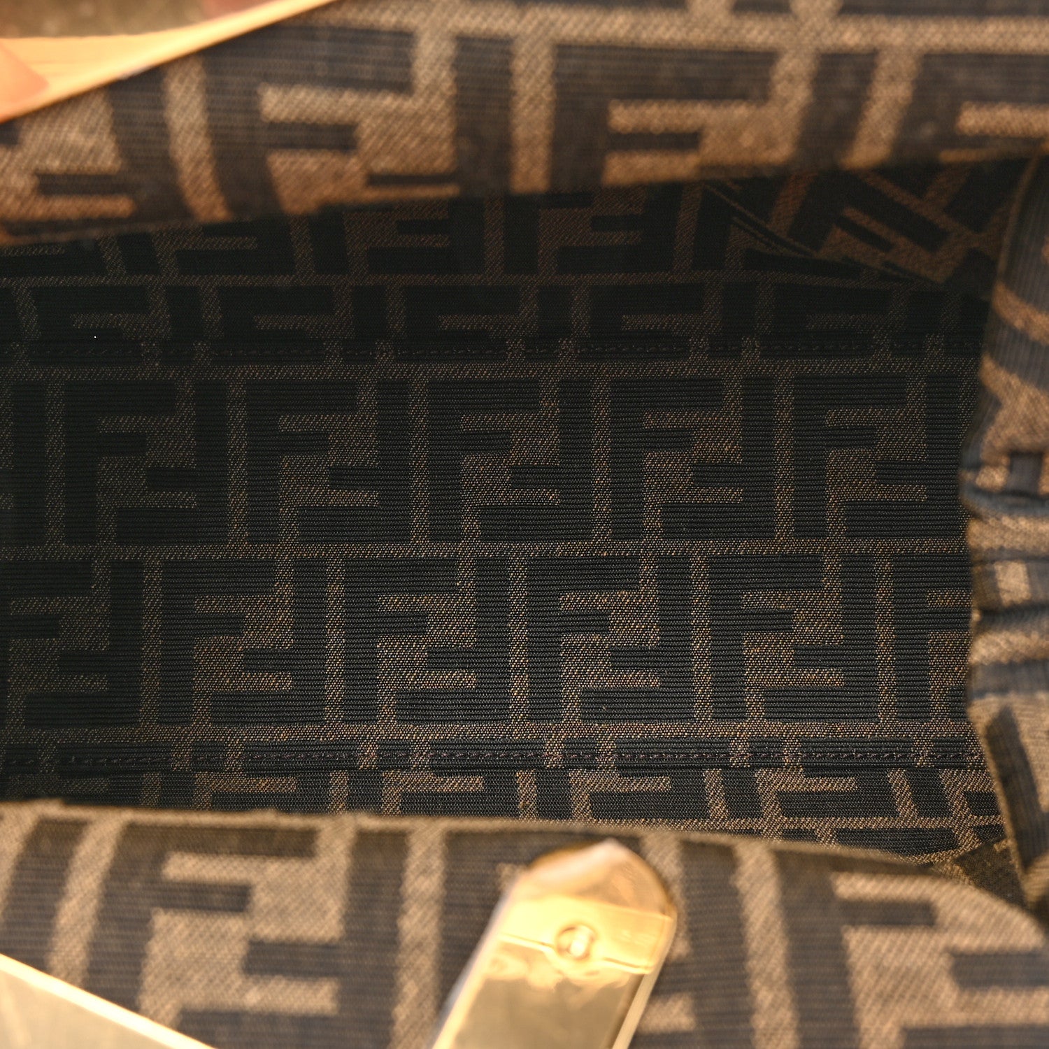 Fendi Shiny Nappa Medium Fendi First Caramello 5 of 14