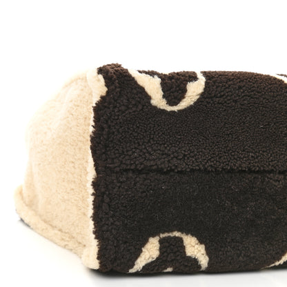 Louis Vuitton Shearling Monogram Giant Teddy Onthego GM Black White 8 of 9
