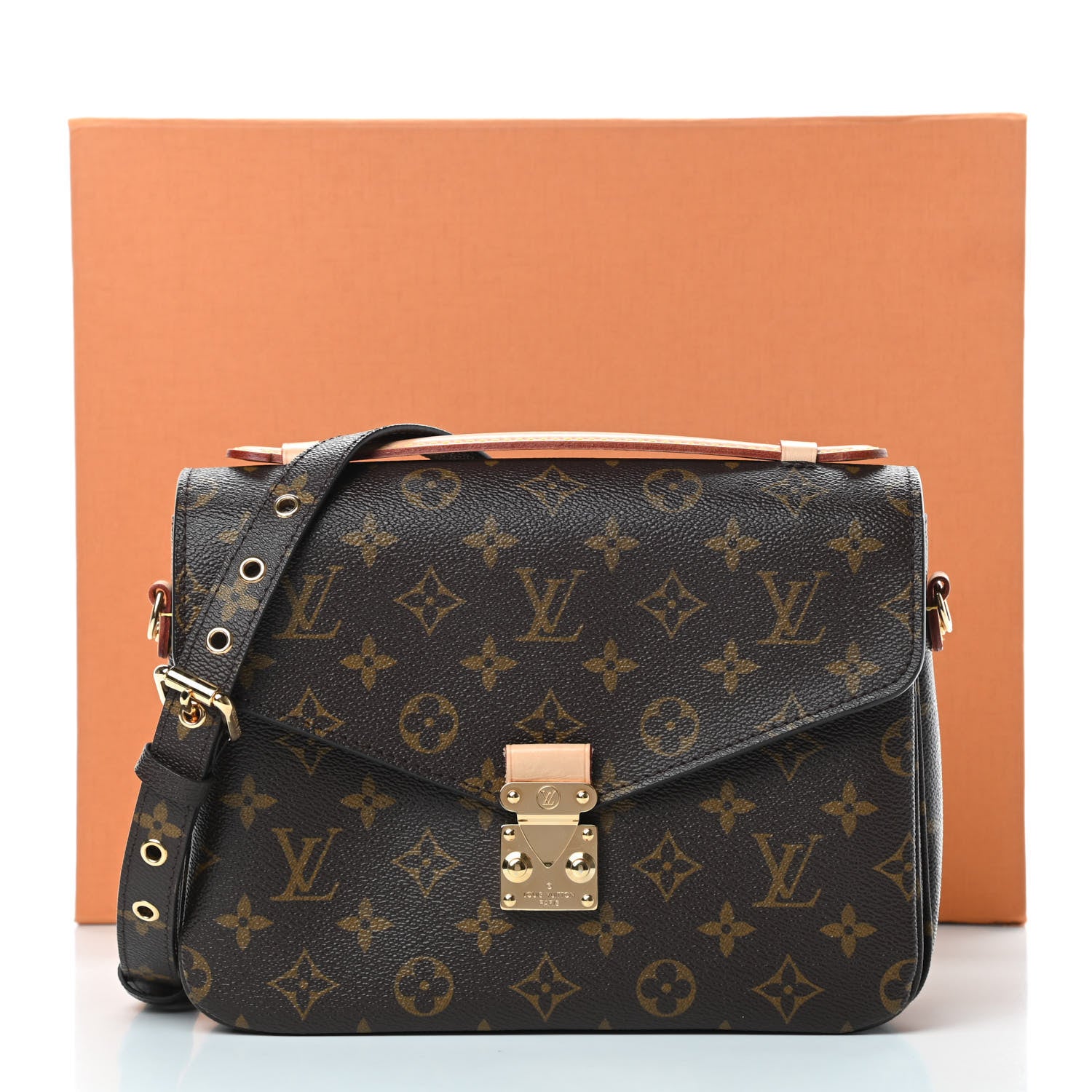 Louis Vuitton Monogram Pochette Metis 12 of 12