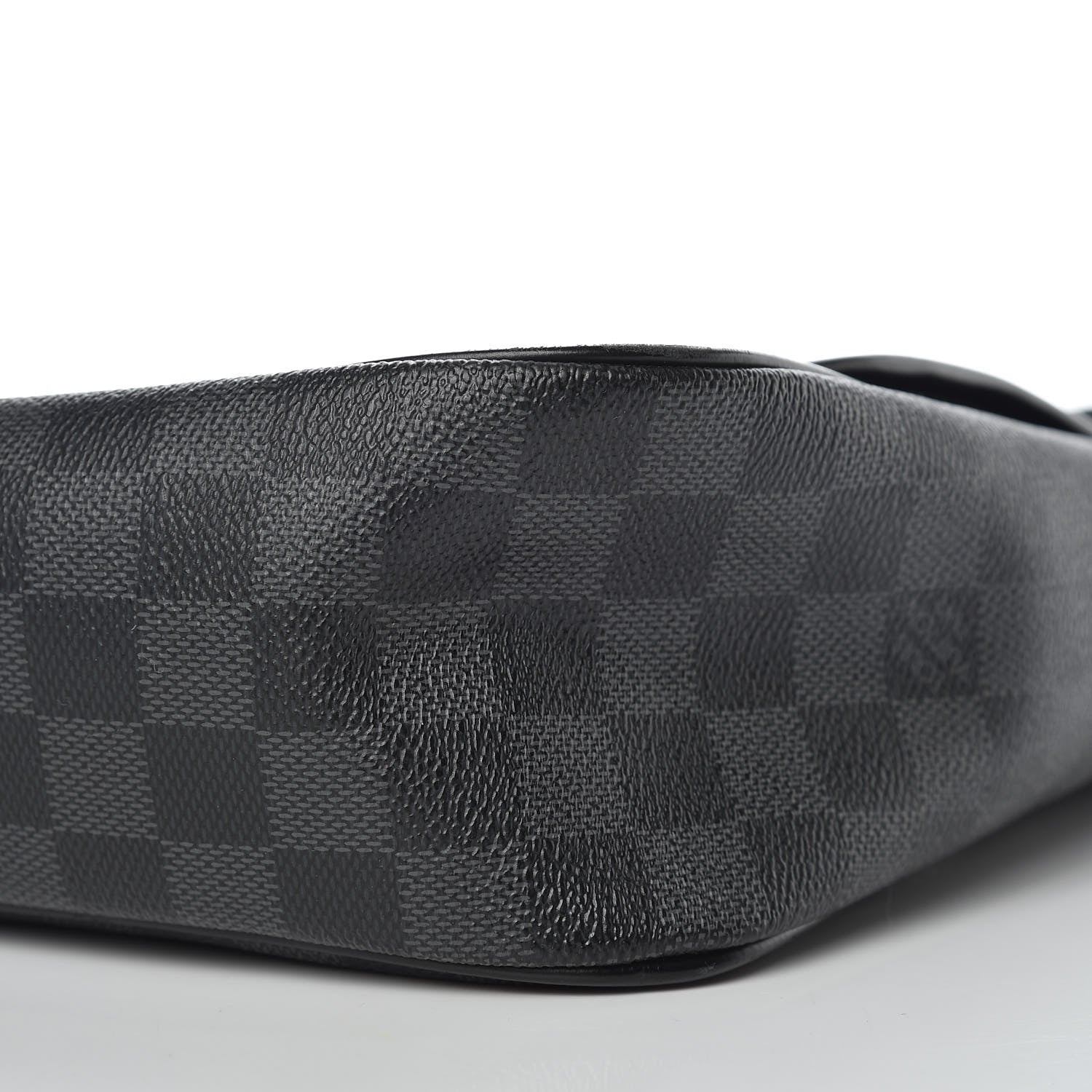 Louis Vuitton Damier Graphite Daniel GM 9 of 9