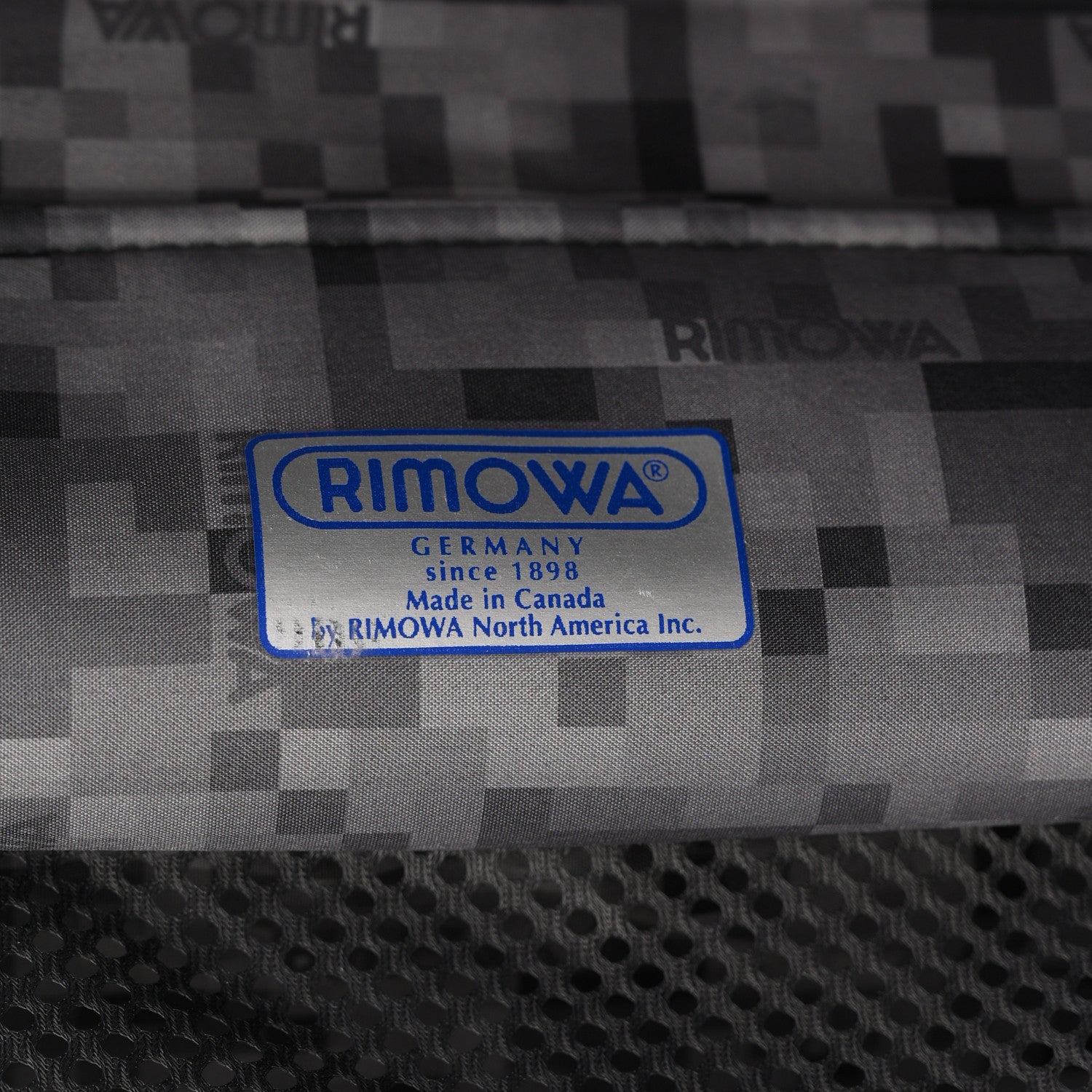 Rimowa Matte Polycarbonate Salsa Cabin 53 Black 5 of 8