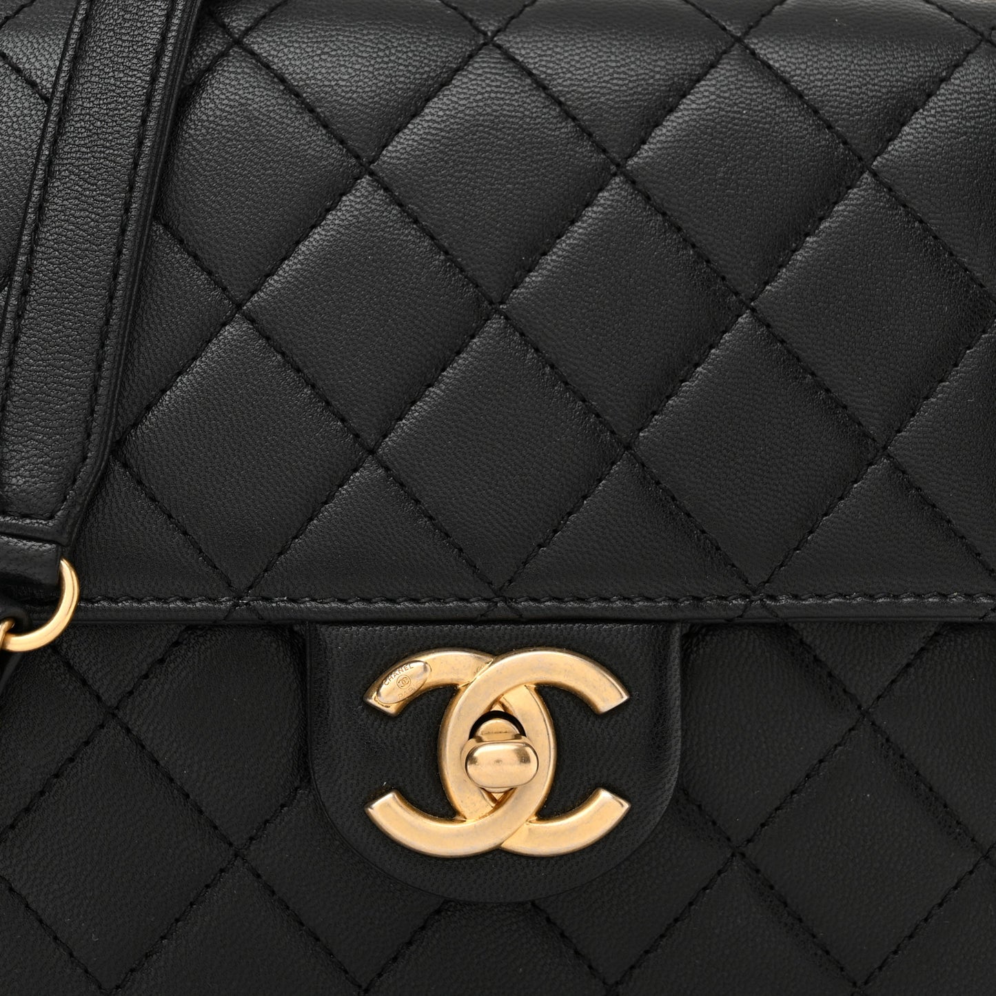 Goatskin Quilted Chic Pearls Flap Black