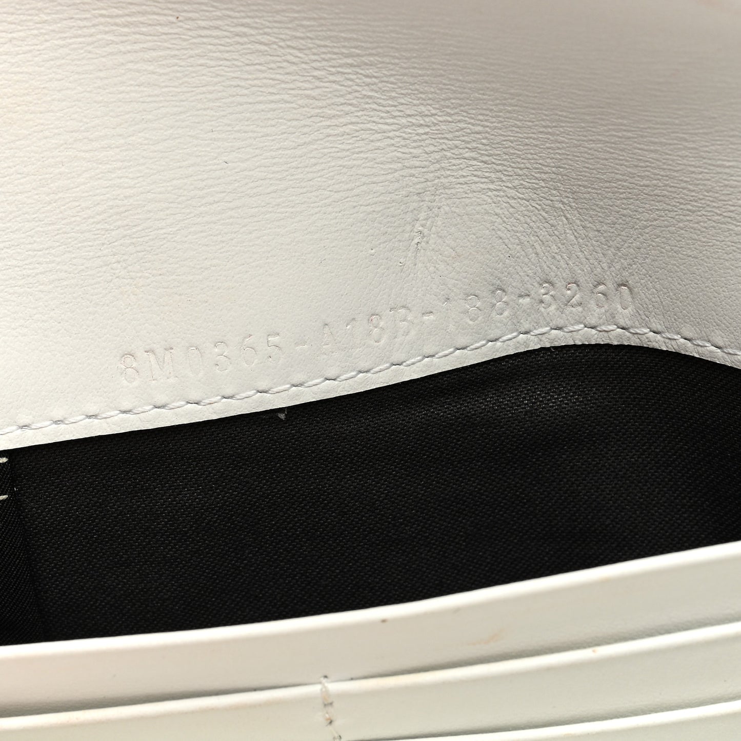 Vitello Cruise F is Fendi Continental Envelope Wallet on Chain White Ottico