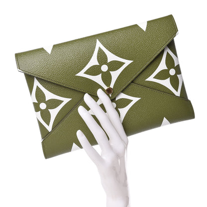 Louis Vuitton Monogram Giant Kirigami Pochette Set 2 of 14