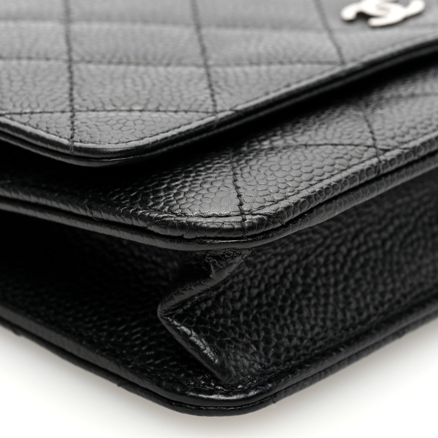 Caviar Quilted Wallet on Chain WOC Black