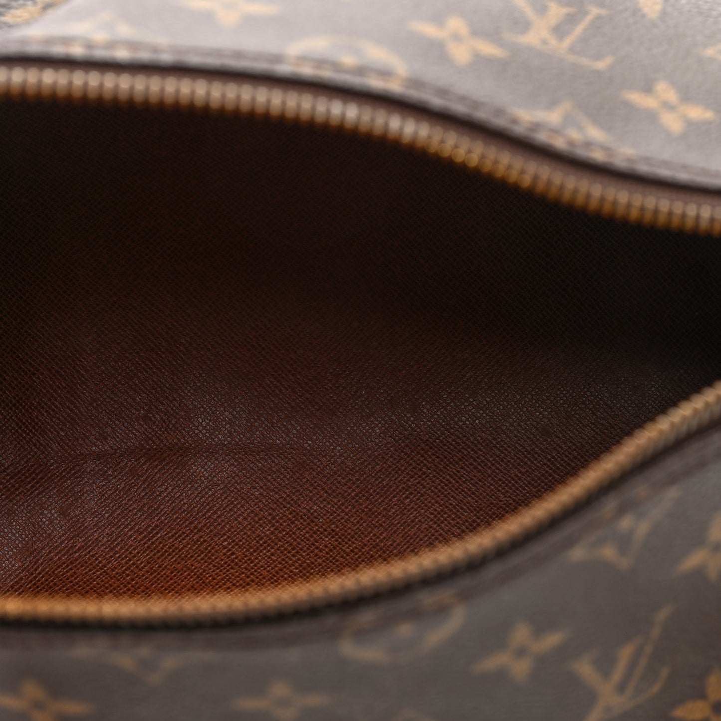 Monogram Papillon 26