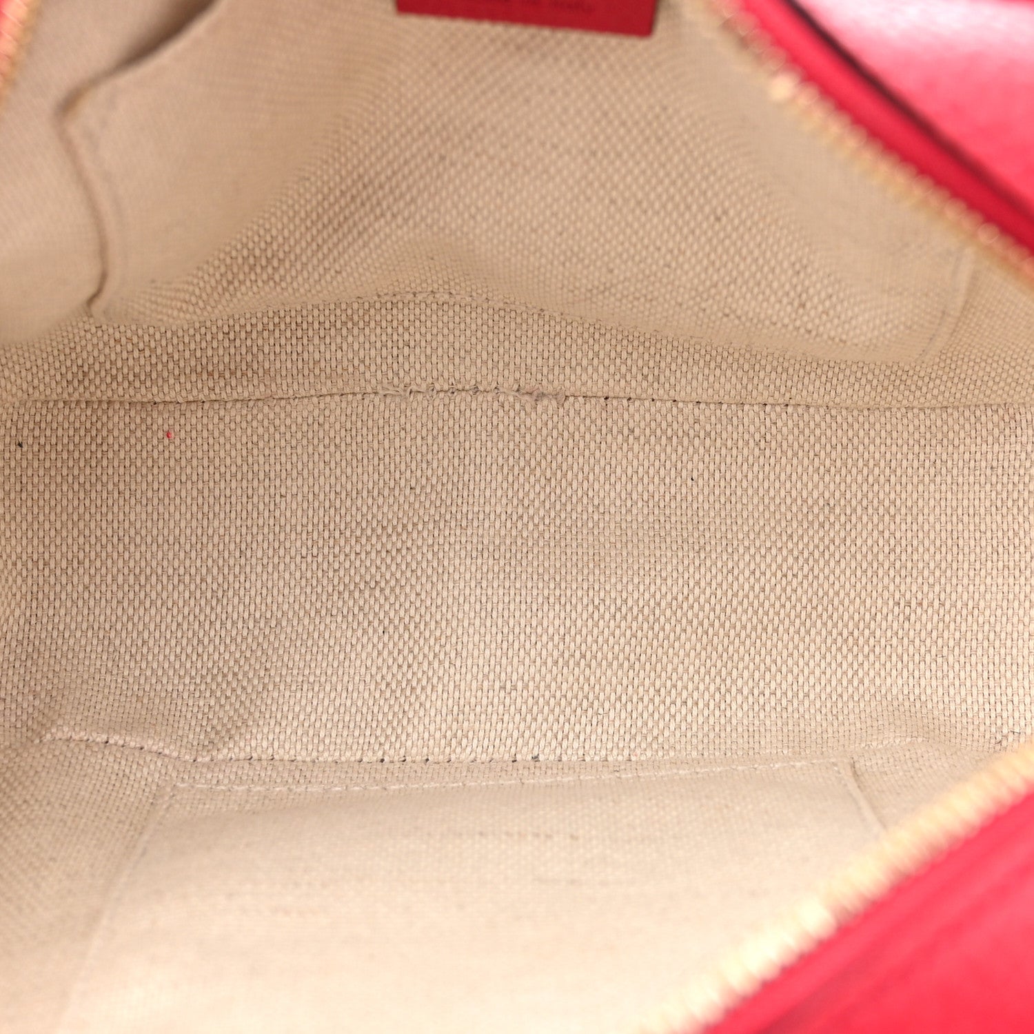 Gucci Pebbled Calfskin Small Soho Disco Bag Tabasco Red 4 of 10