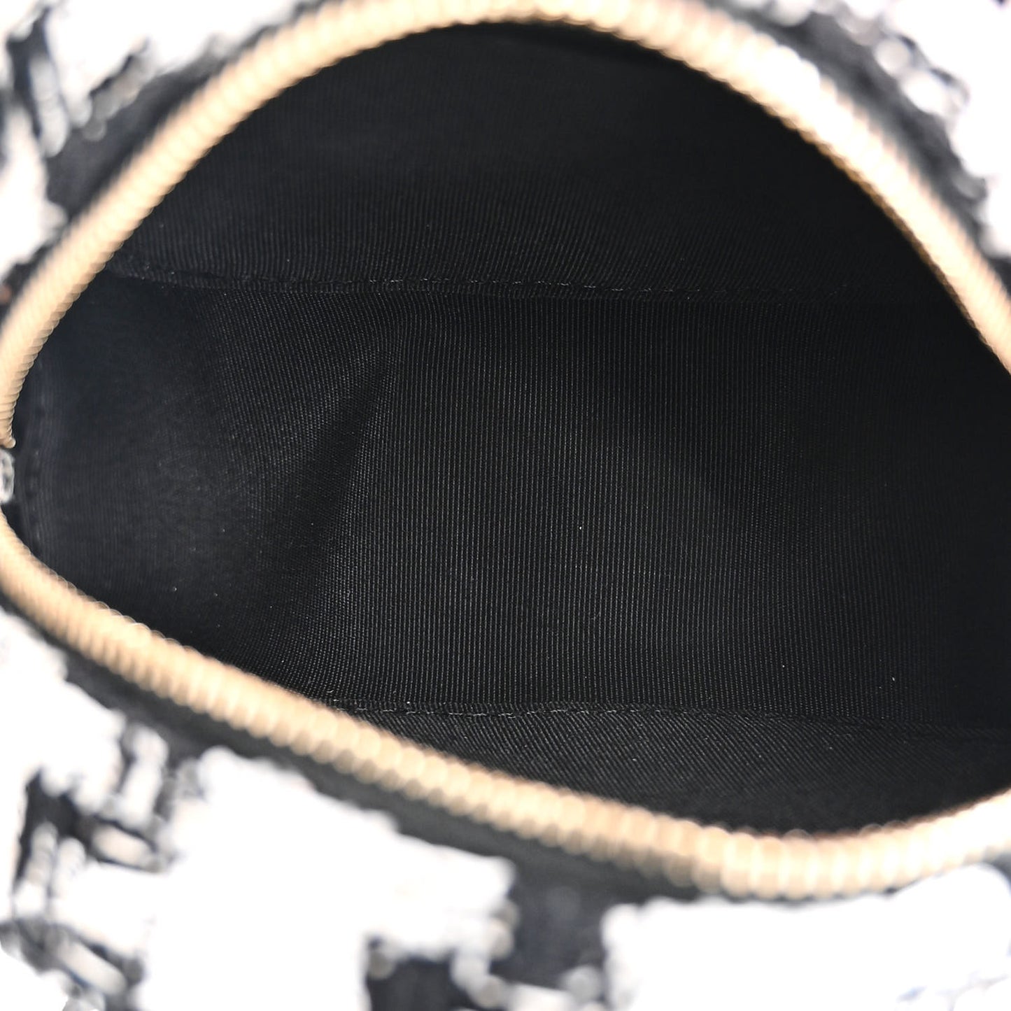 Tweed Quilted Round Clutch With Chain Black Ecru White