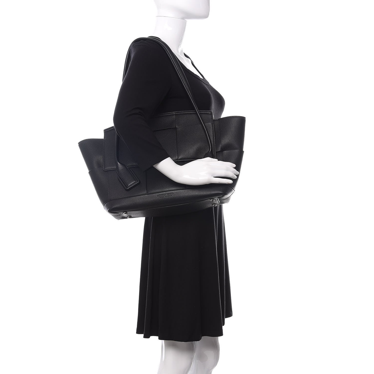 Bottega Veneta Grained Calfskin Maxi Intrecciato Medium Arco Black 2 of 9