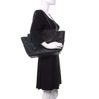 Bottega Veneta Grained Calfskin Maxi Intrecciato Medium Arco Black 2 of 9