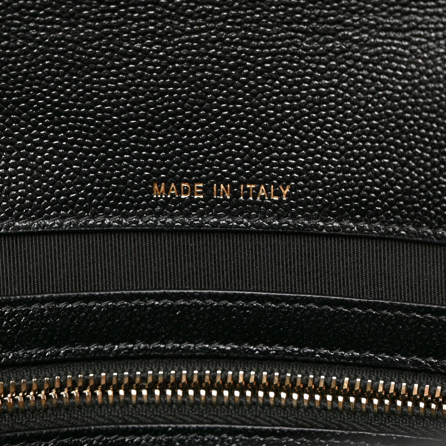 Caviar Quilted Medium Golden Class Pouch Black