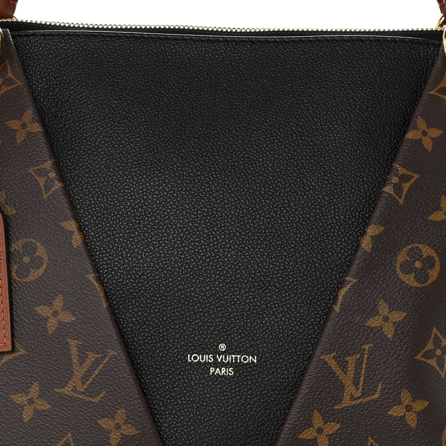 Monogram V Tote MM Black