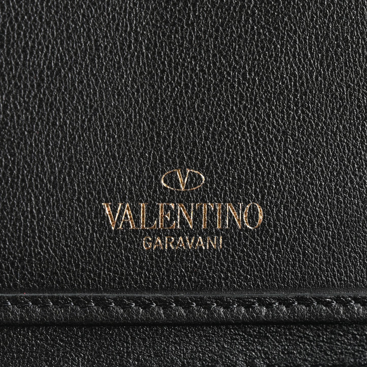 VALENTINO GARAVANI Vitello Rockstud Top Handle Travel Wallet Black