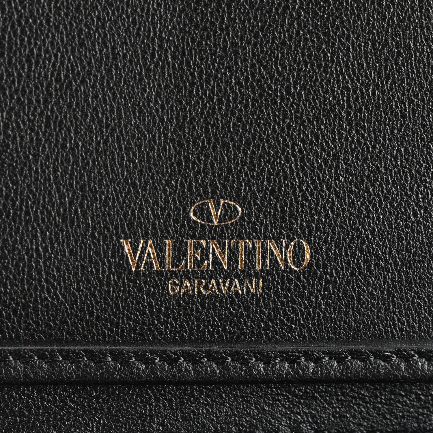 Valentino Garavani VALENTINO GARAVANI Vitello Rockstud Top Handle Travel Wallet Black 6 of 7