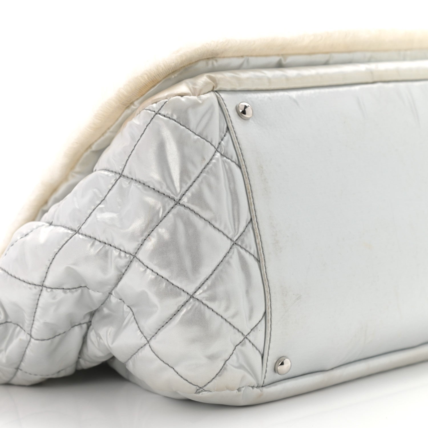 Chanel Vinyl Mohair Trimmed Accordion Arctic Polar Ice Flap Silver 9 of 10