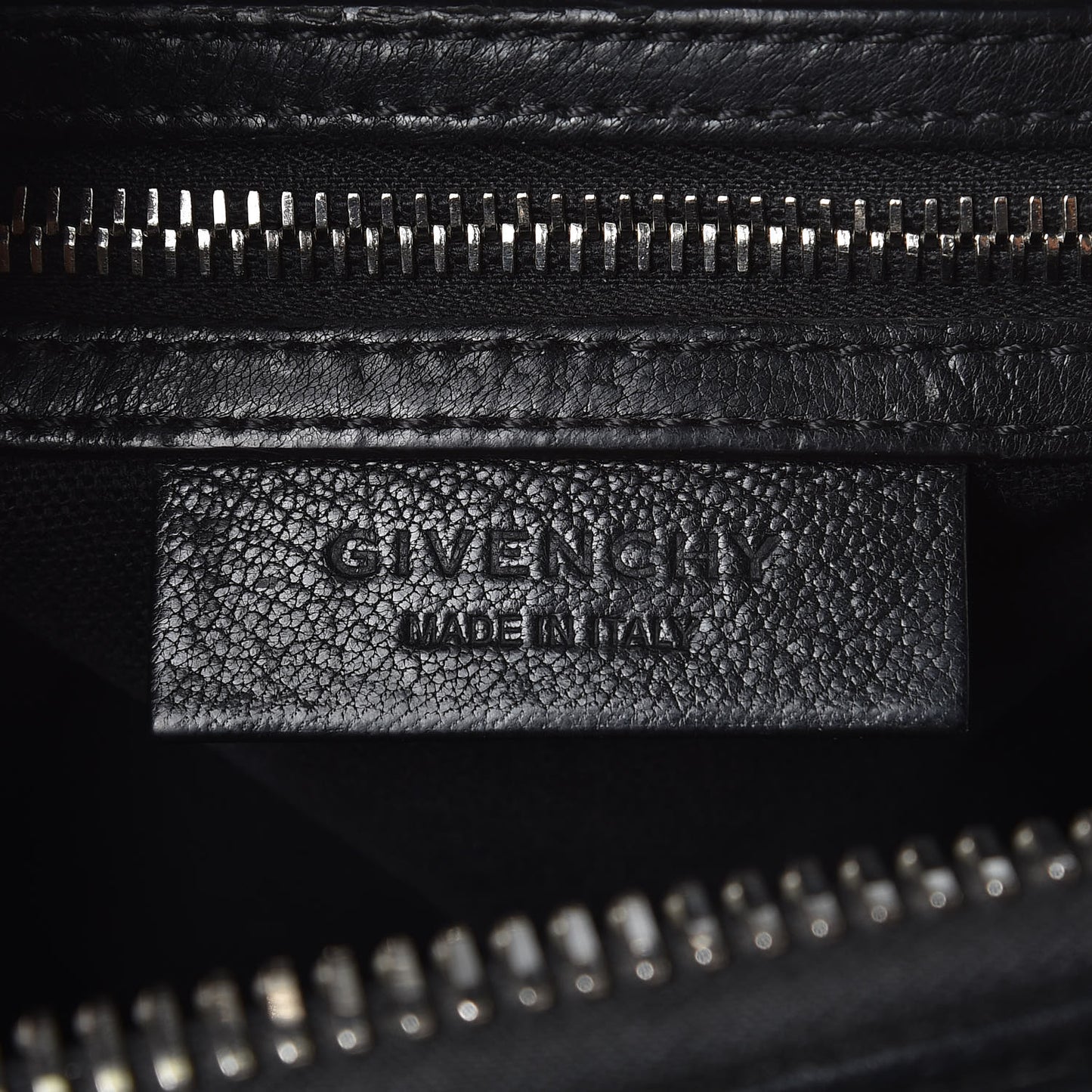 Sugar Goatskin Small Antigona Black