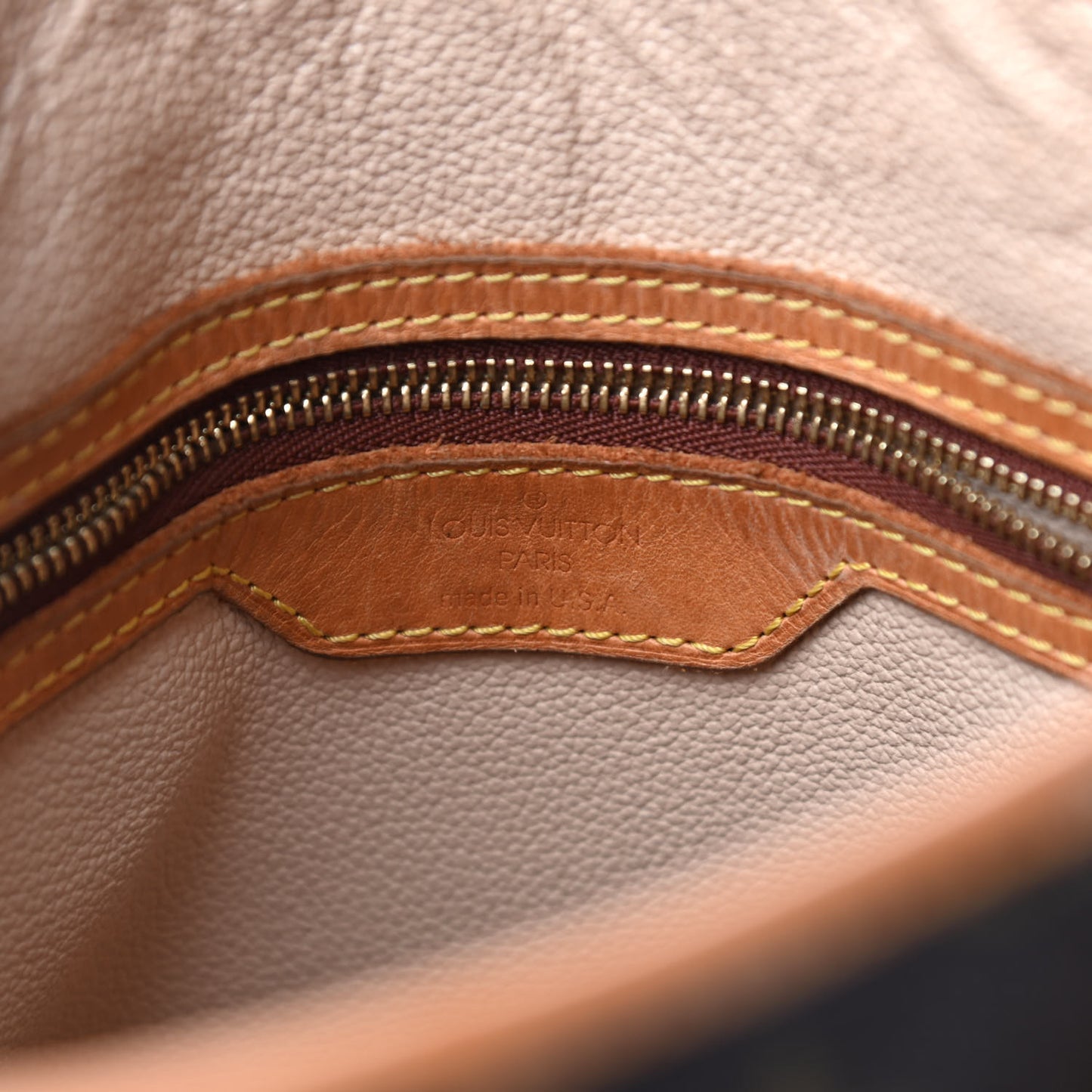 Monogram Petit Bucket 23