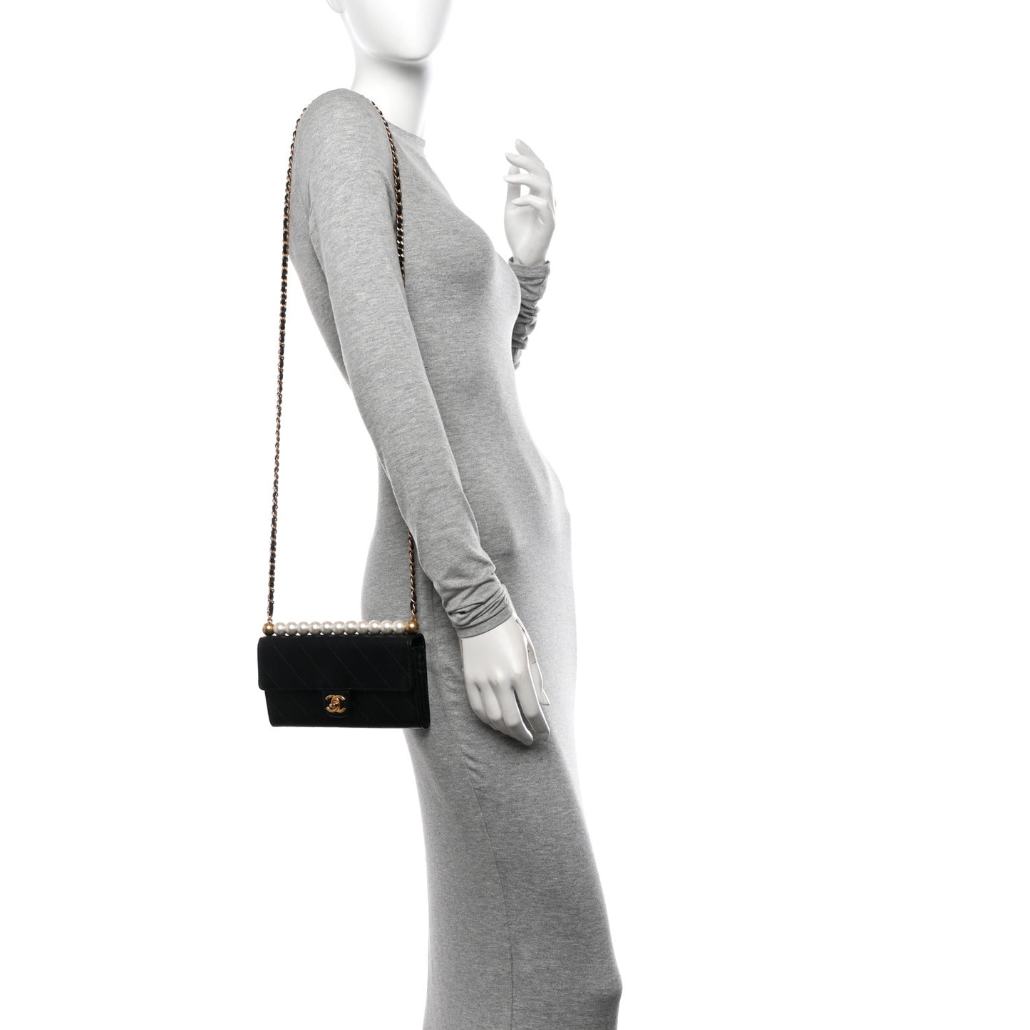 Goatskin Quilted Chic Pearls Clutch With Chain Black
