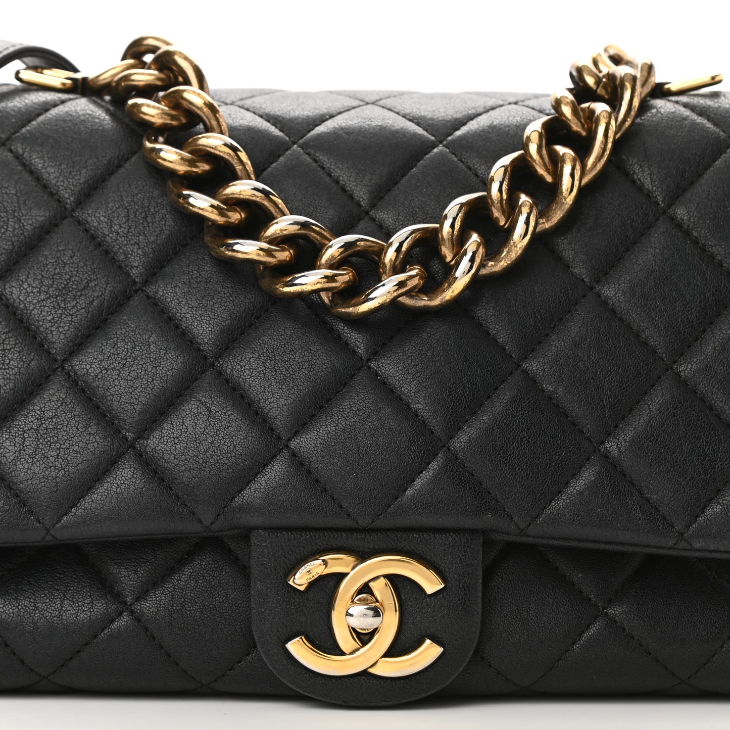 Shiny Sheepskin Quilted Large Trapezio Flap Black