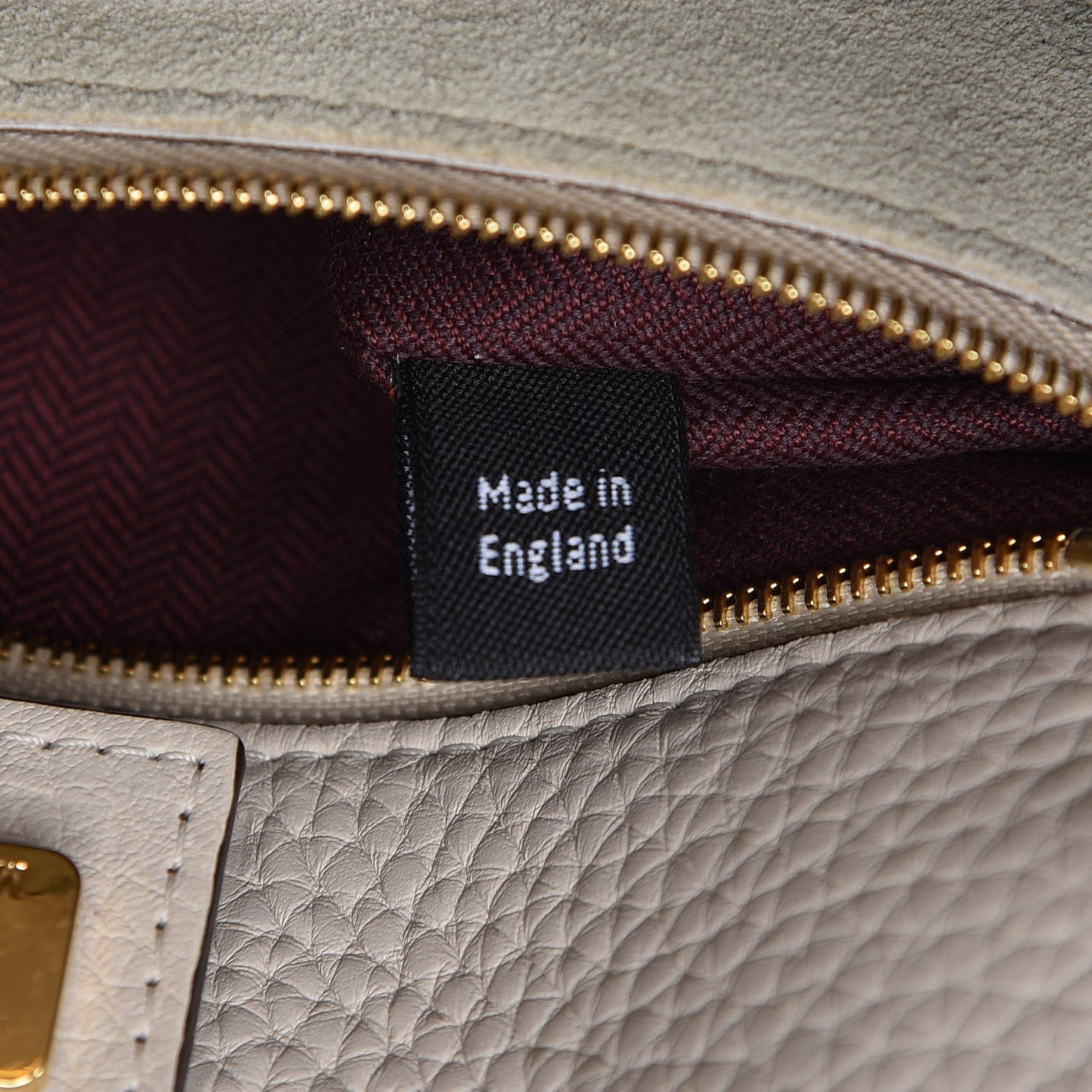 Heavy Grain Small Iris Tote Chalk