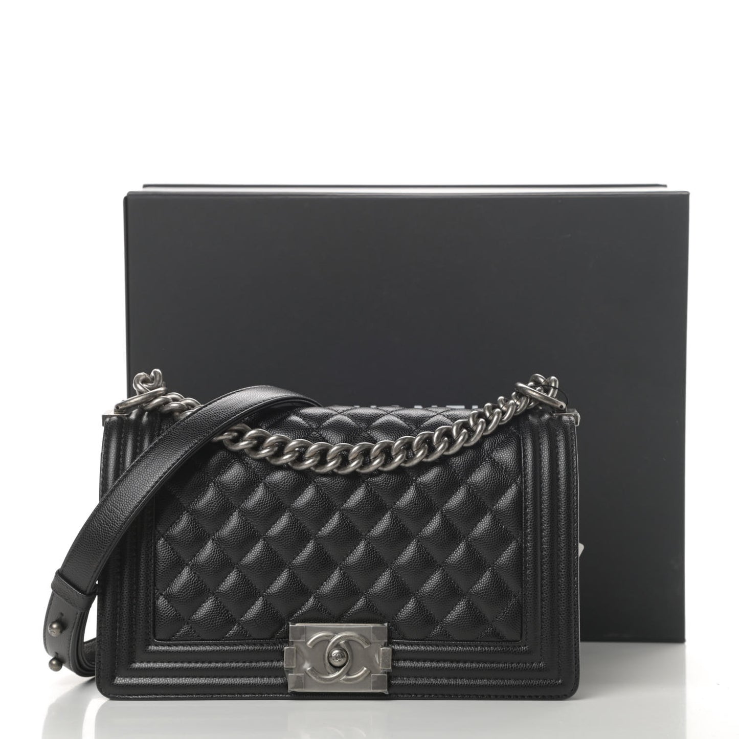 Caviar Quilted Medium Boy Flap Black