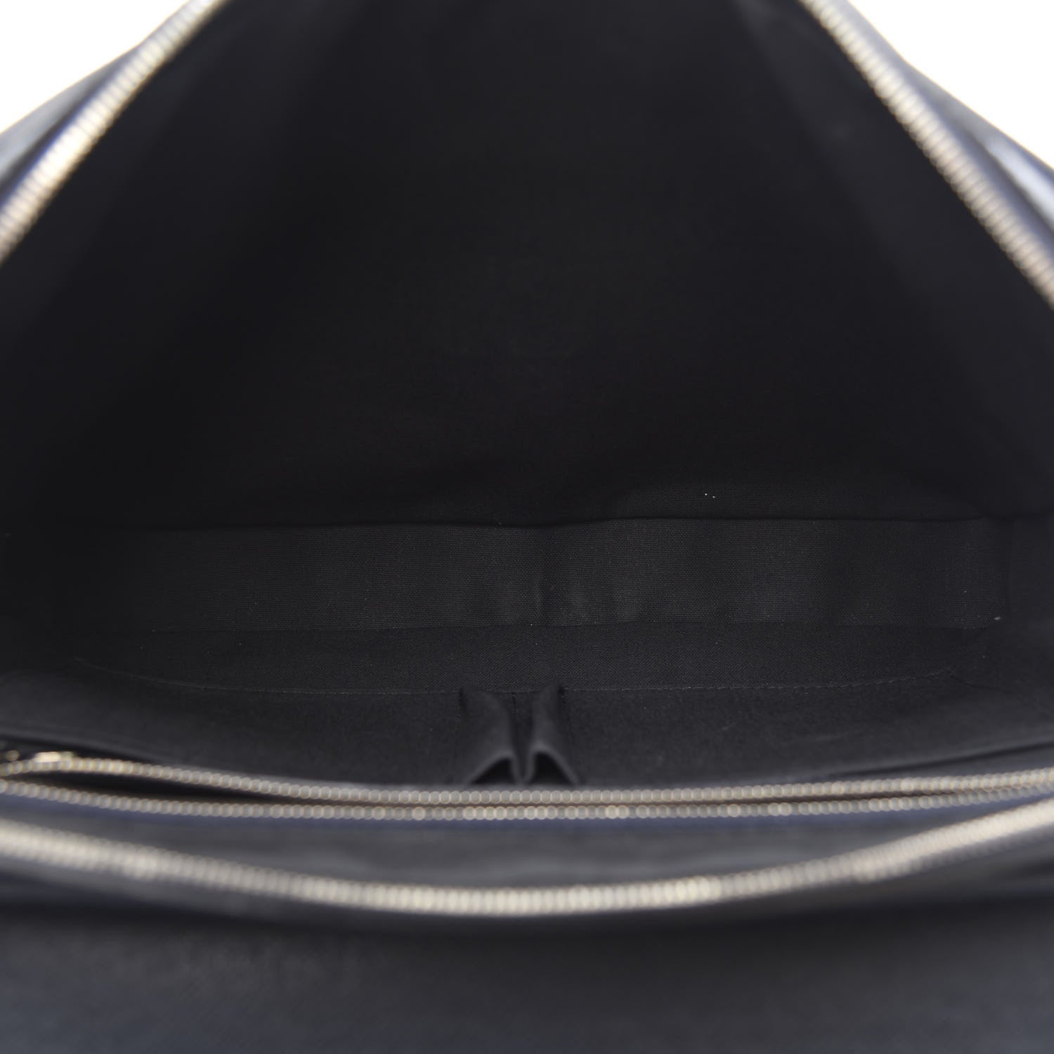 Louis Vuitton Taiga Vassili PM Messenger Bag Boreal 4 of 11