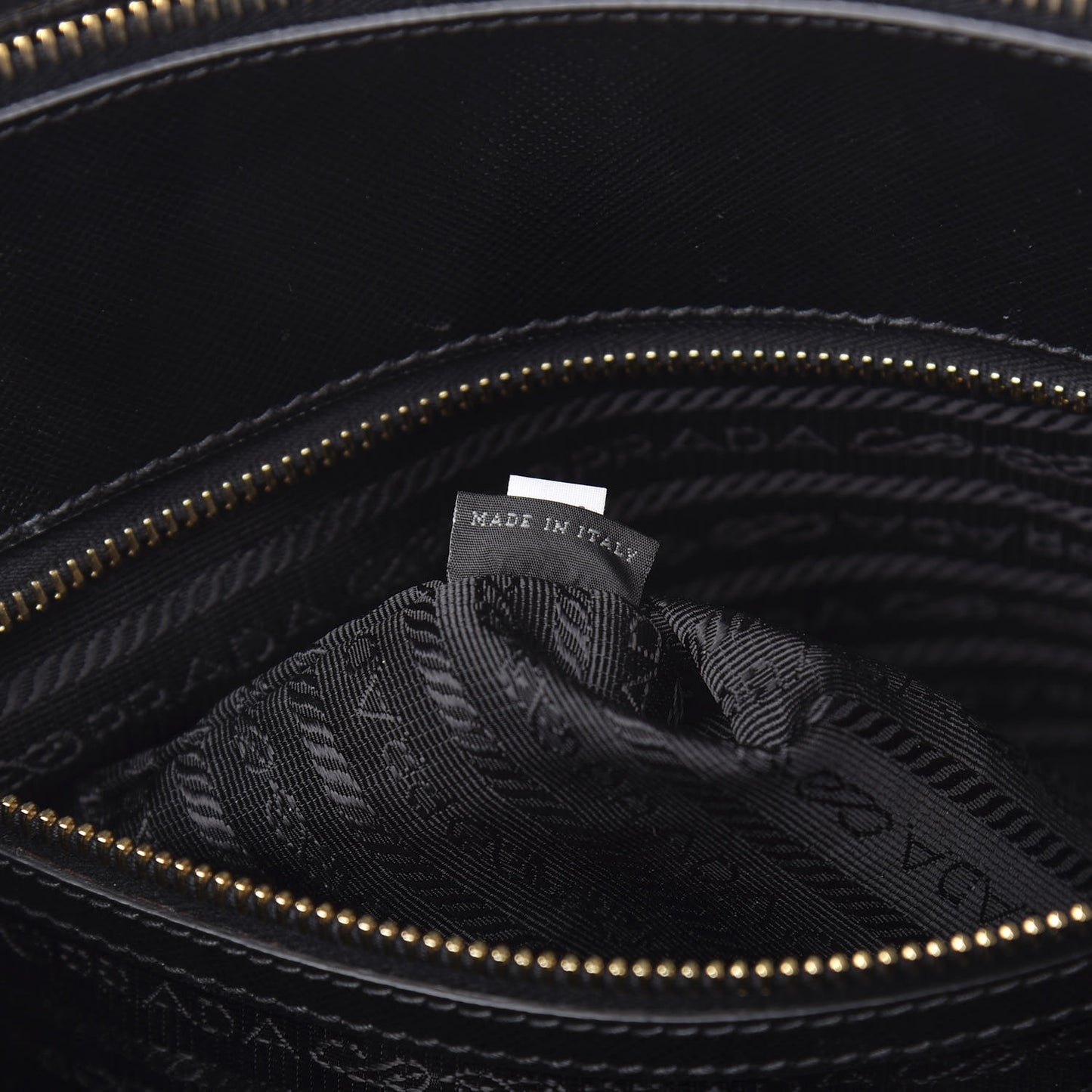 Saffiano Lux Extra Large Galleria Double Zip Tote Black