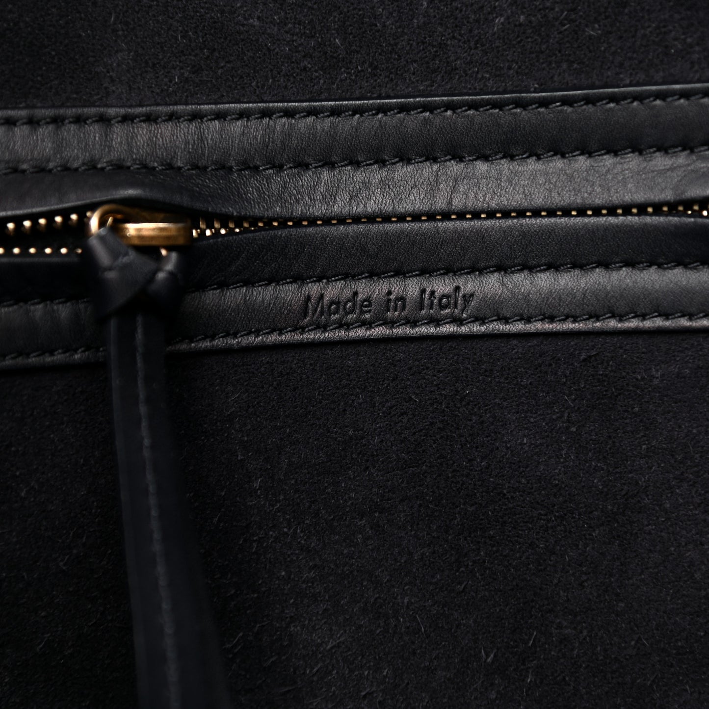 Smooth Calfskin Medium Phantom Luggage Black