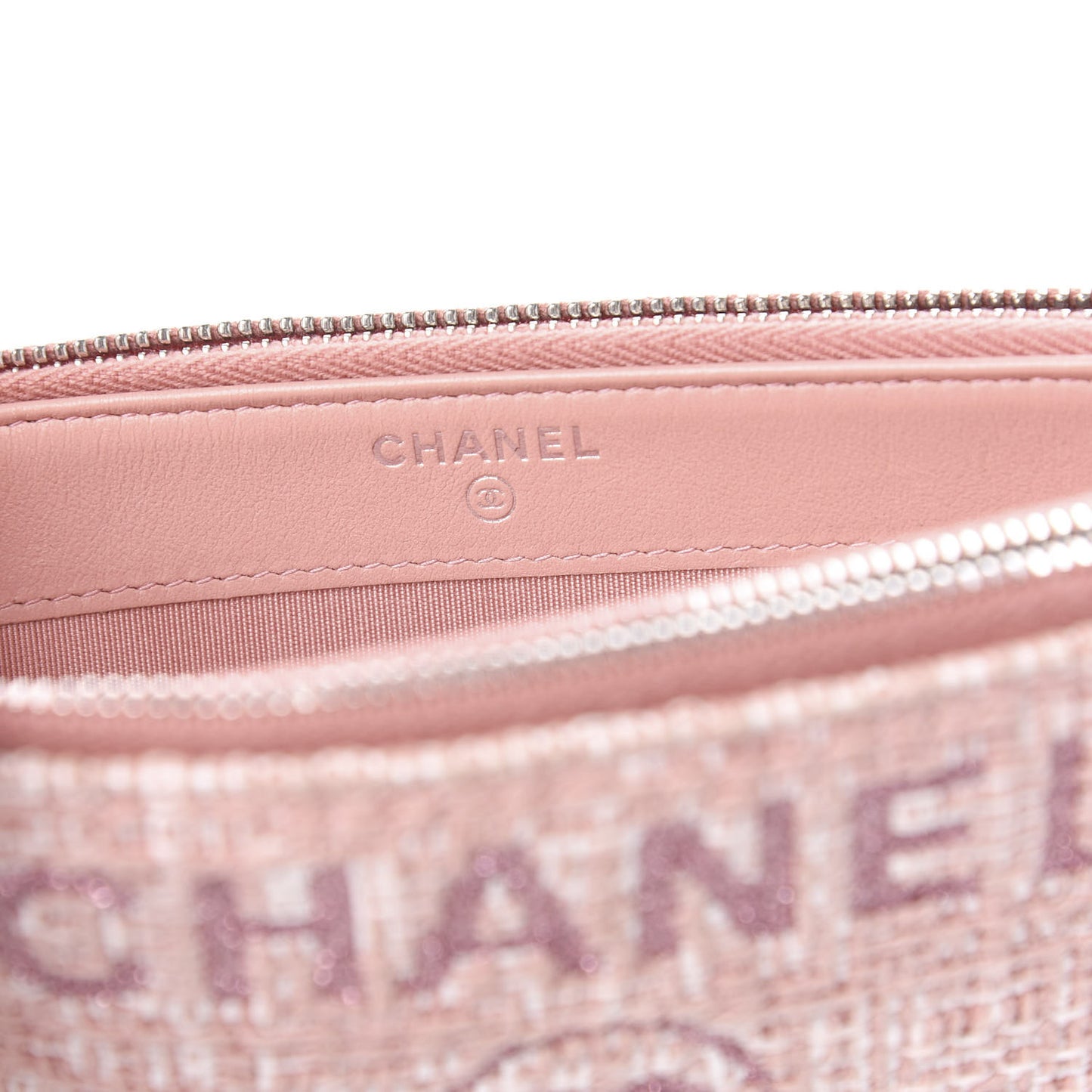 Canvas Small Deauville Clutch With Chain Pink