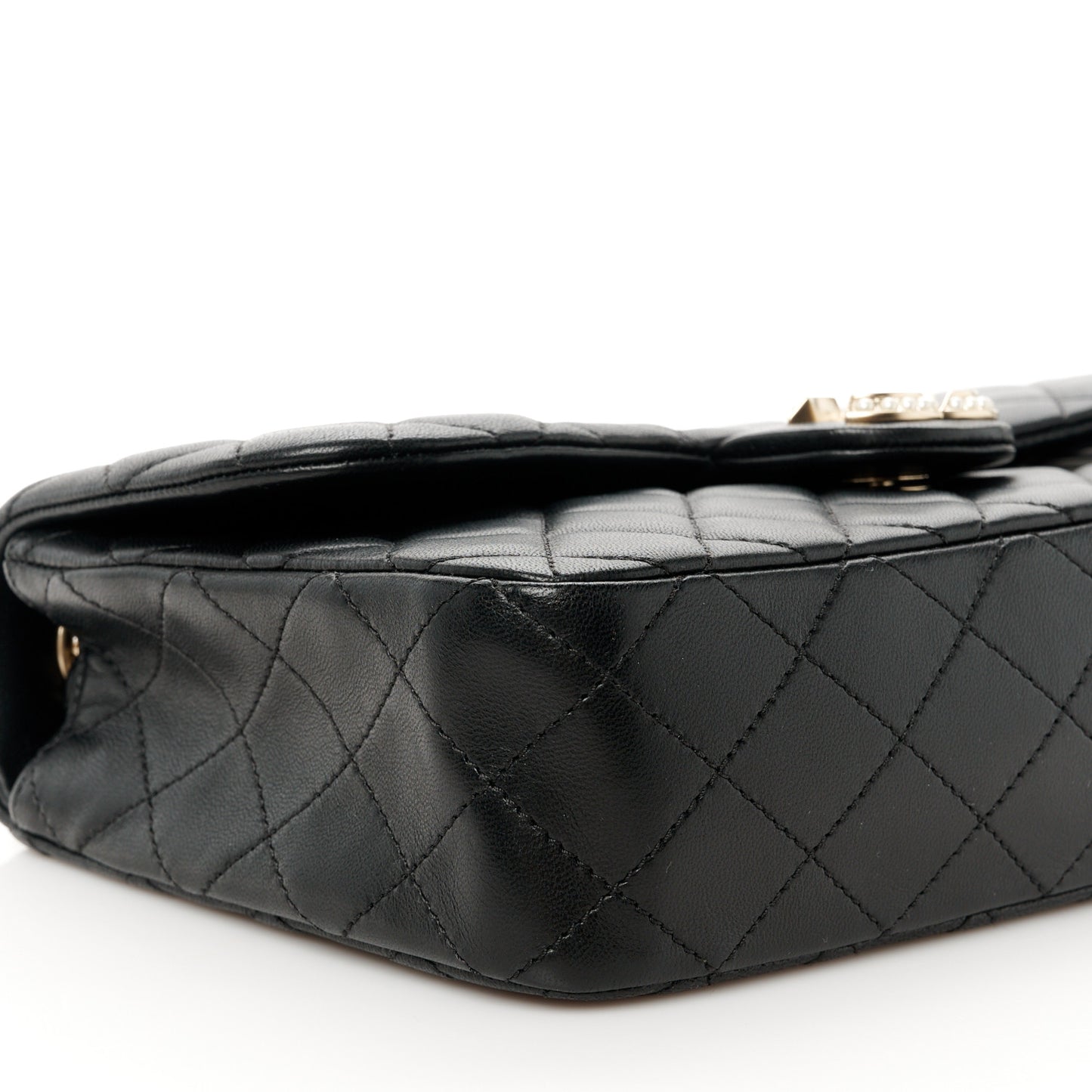 Lambskin Medium Westminster Pearl Flap Black