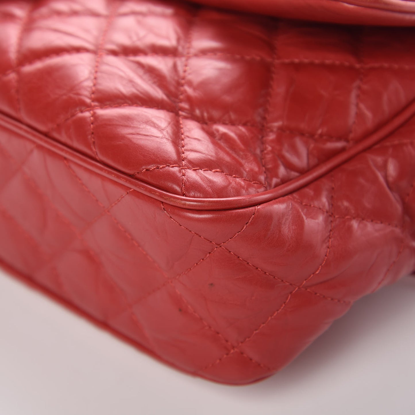 Crumpled Calfskin Quilted Medium Casual Rock Flap Red