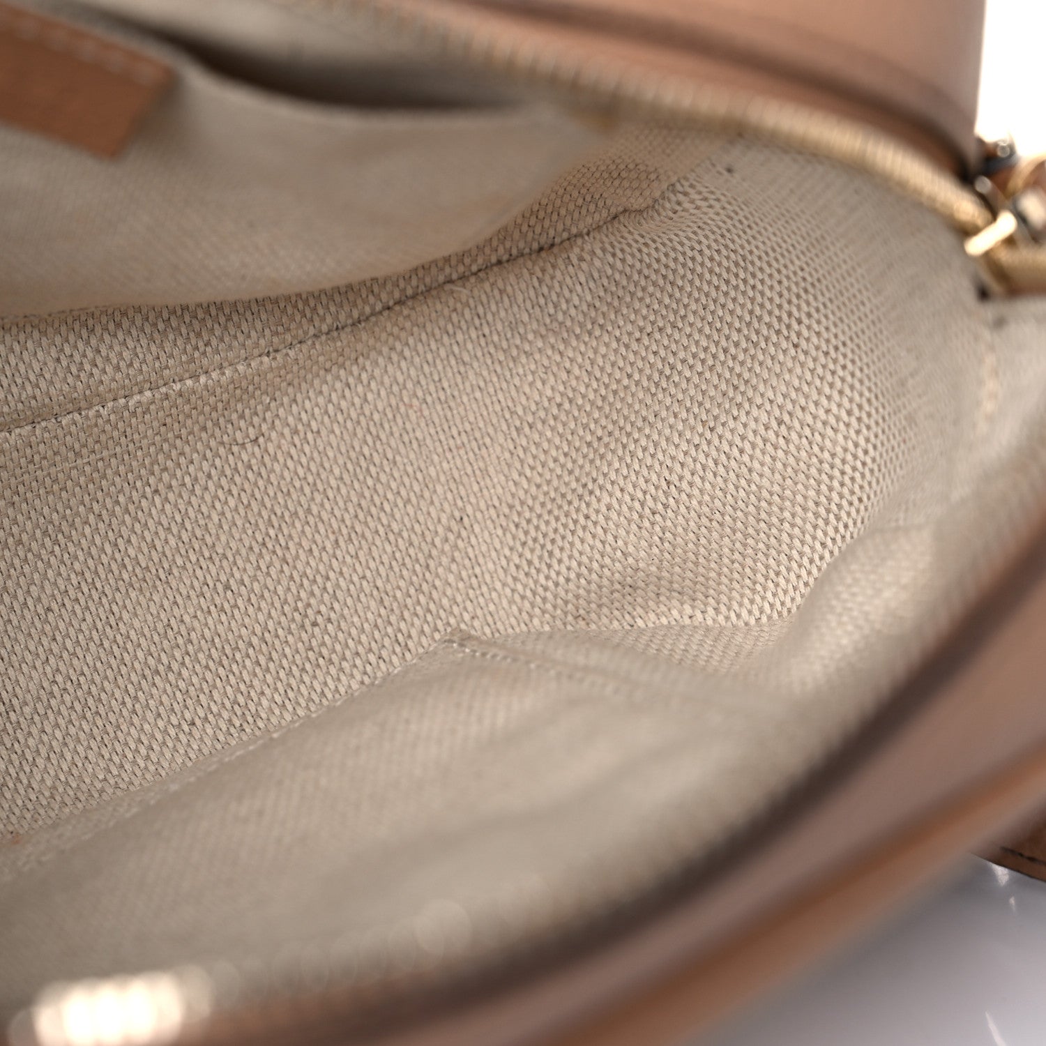 Gucci Pebbled Calfskin Small Soho Disco Bag Camelia 26 of 35