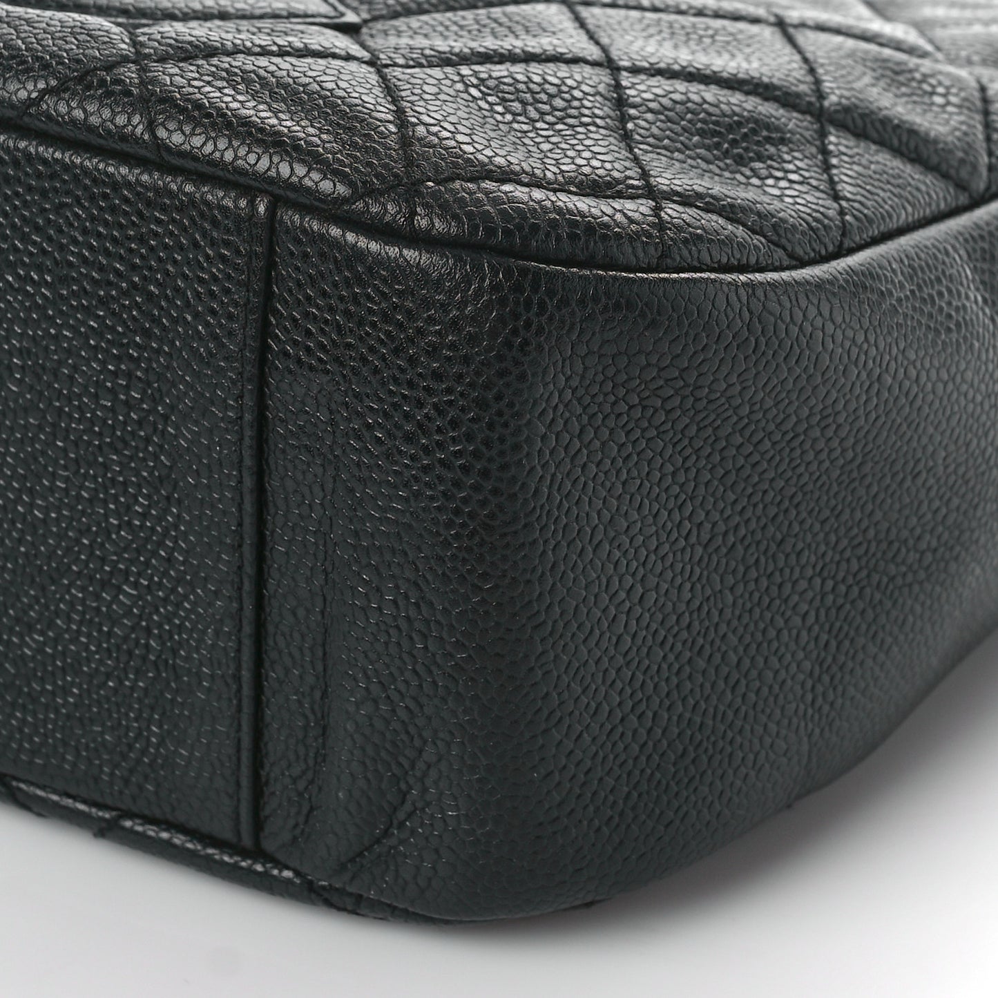 Caviar Quilted Timeless CC Shoulder Bag Black