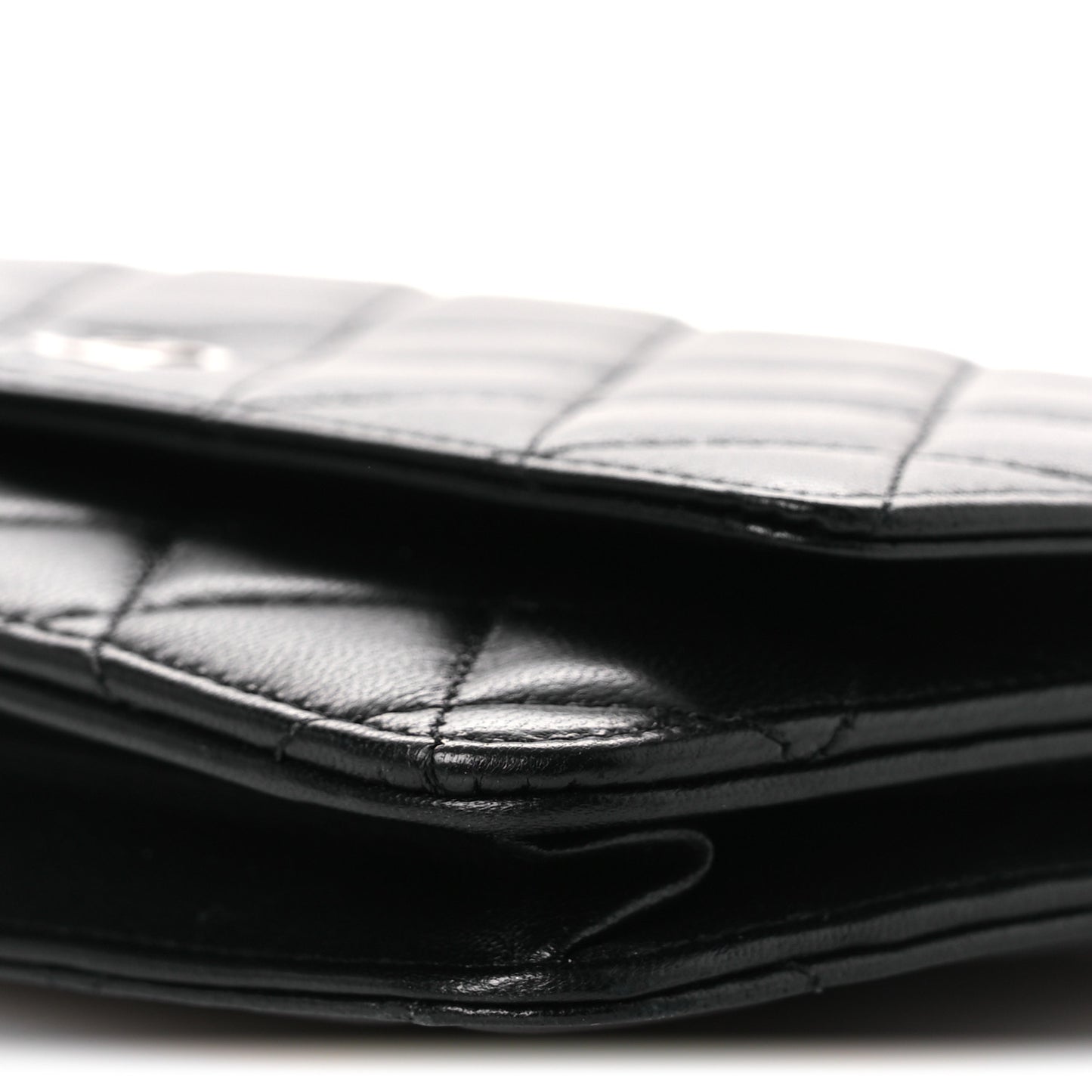 Lambskin Quilted Wallet On Chain WOC Black
