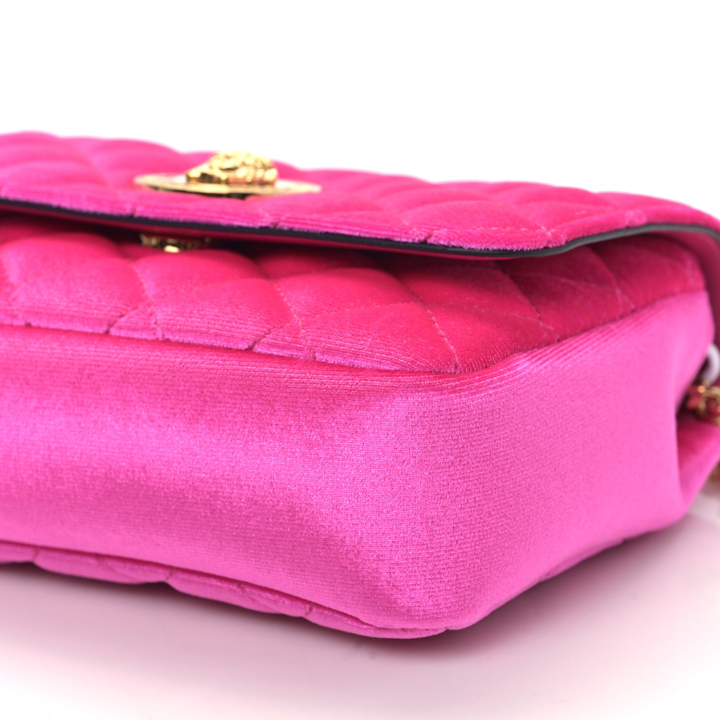 Velvet Quilted Medusa Chain Crossbody Pink