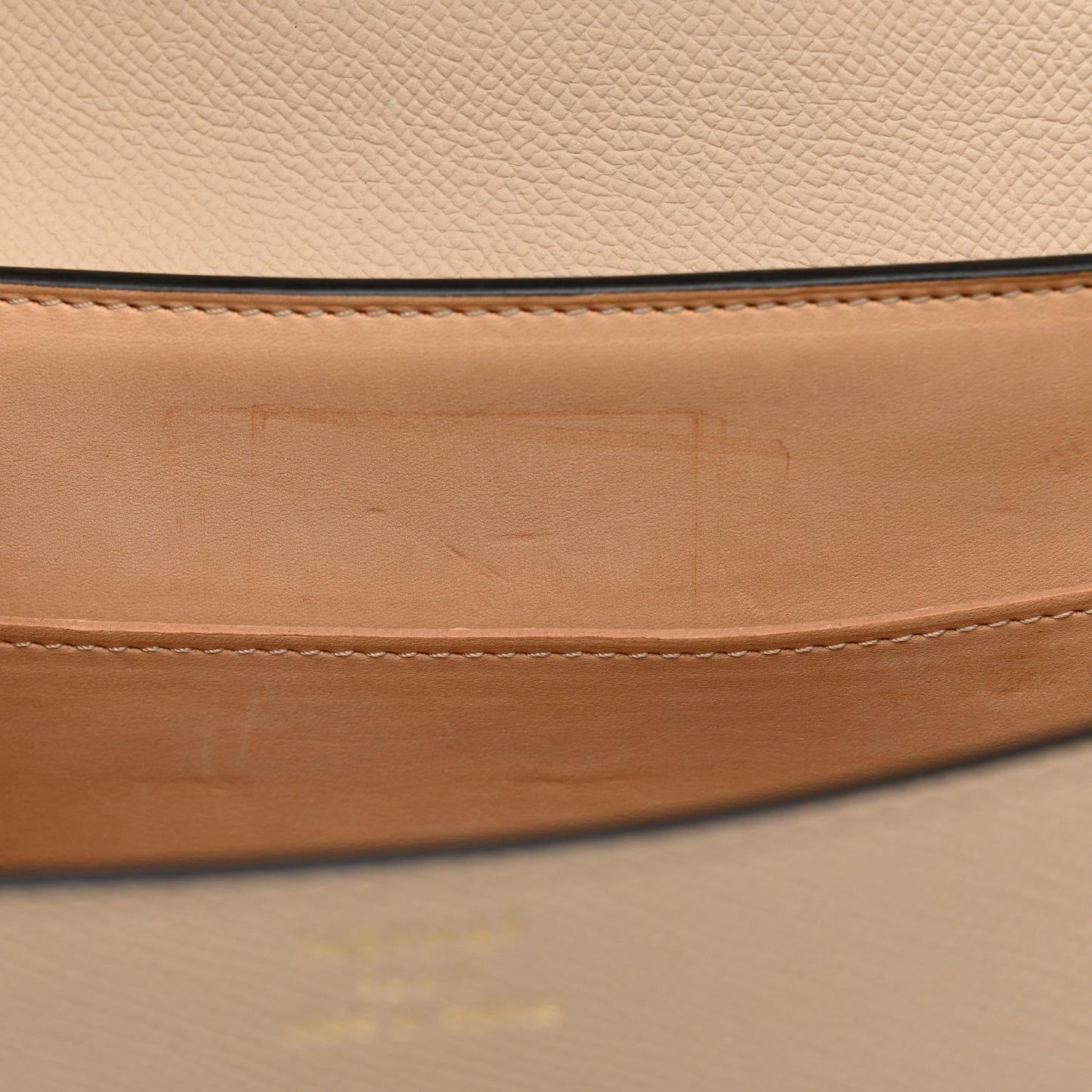 Carat Calfskin Gabrielle PM Powder