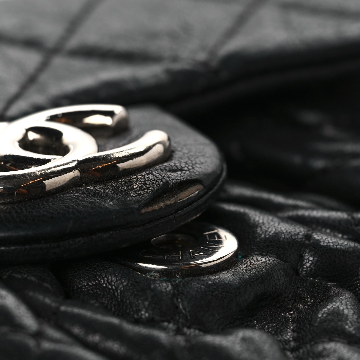 Metallic Washed Lambskin Quilted Mini Chain Around Flap Black