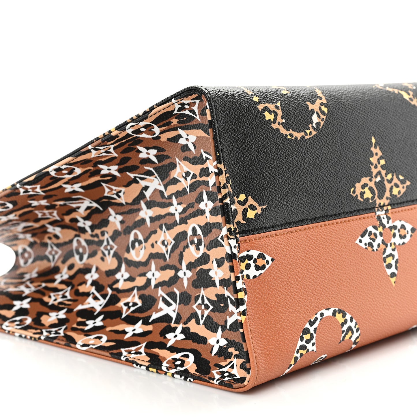 Monogram Giant Jungle Onthego GM Black