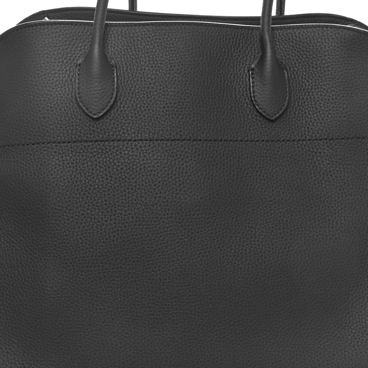 Grained Calfskin Soft Margaux 17 Black