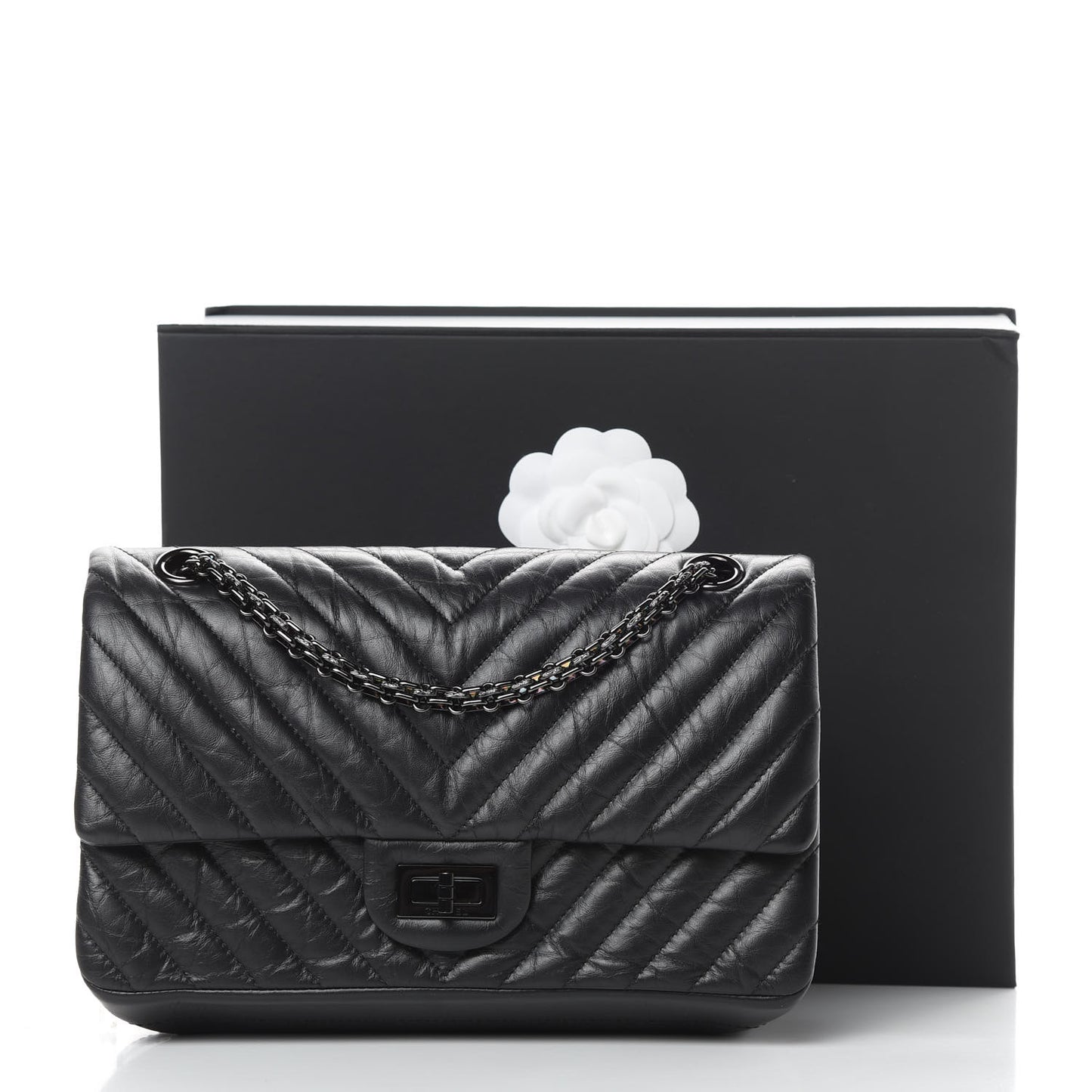 Aged Calfskin Chevron Quilted 2.55 Reissue 225 Flap So Black