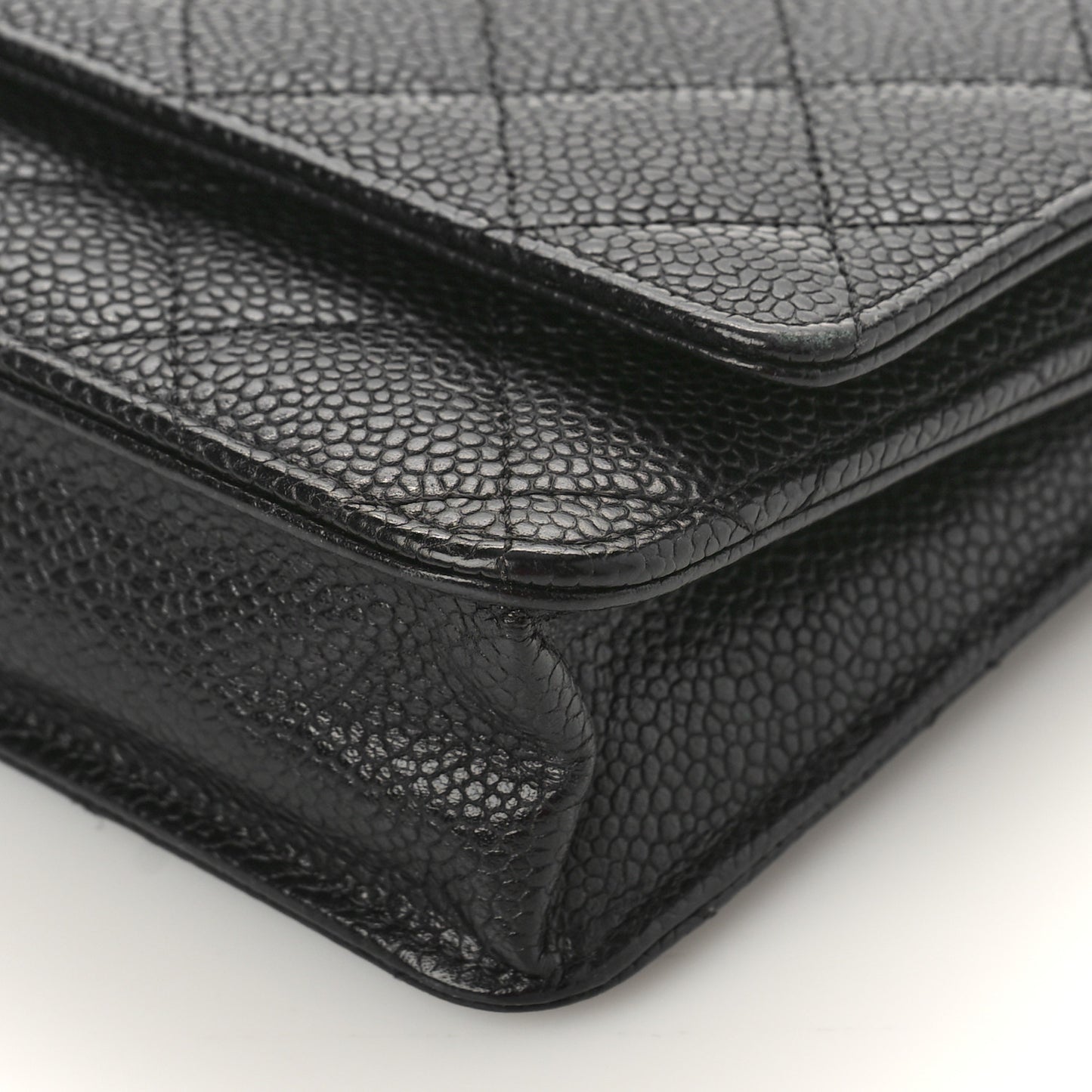 Caviar Quilted Wallet on Chain WOC Black