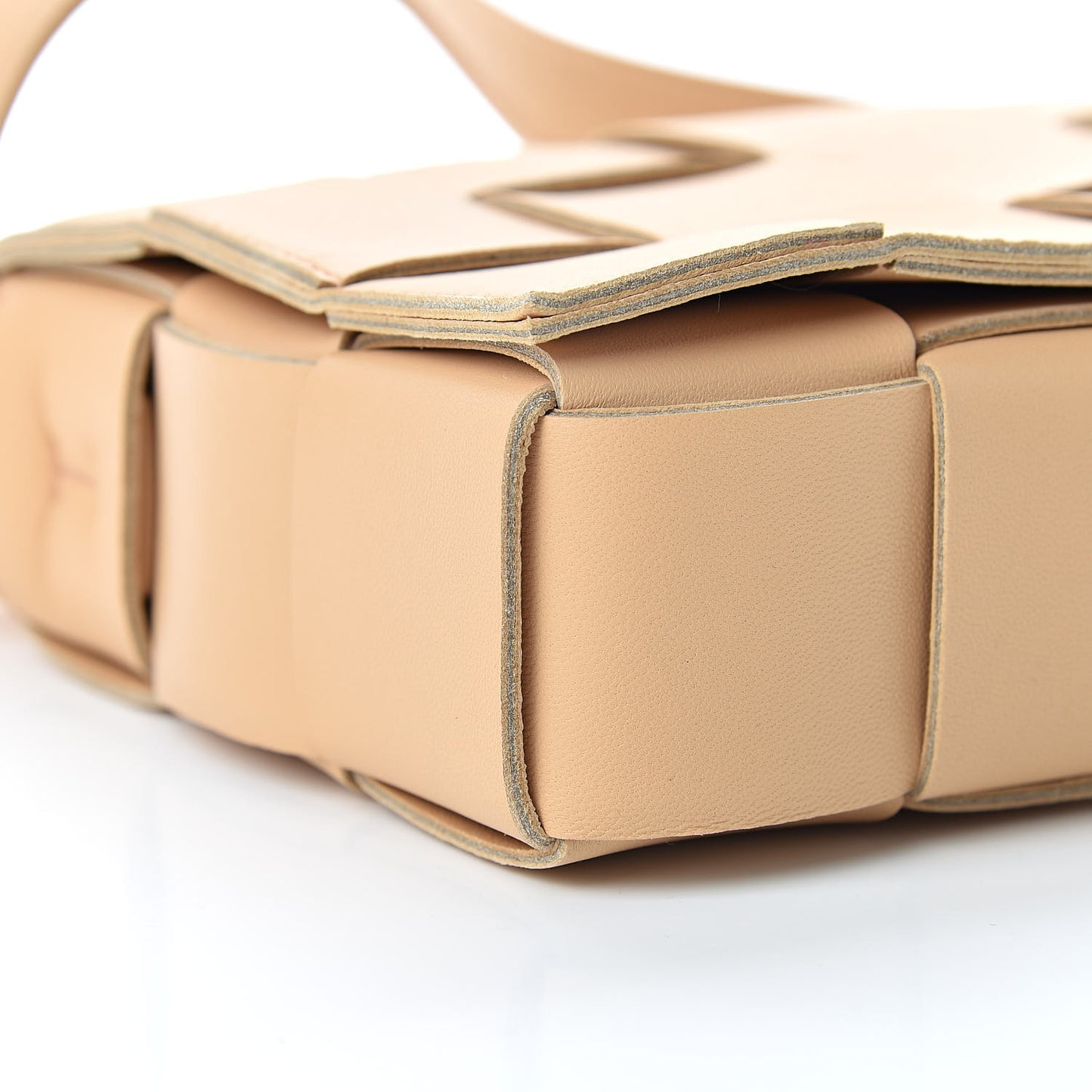 Nappa Maxi Intreccio Cassette Bag Nude