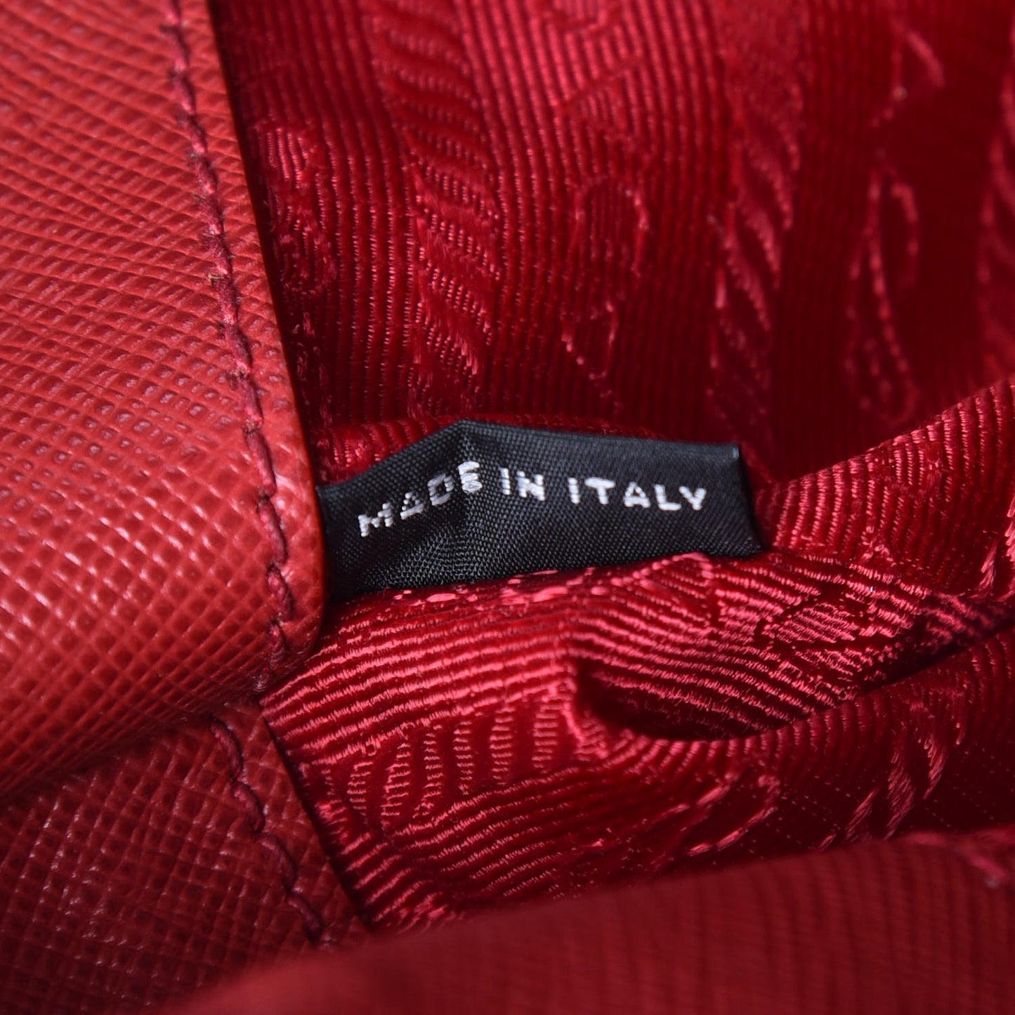 Saffiano Large Galleria Double Zip Tote Fuoco