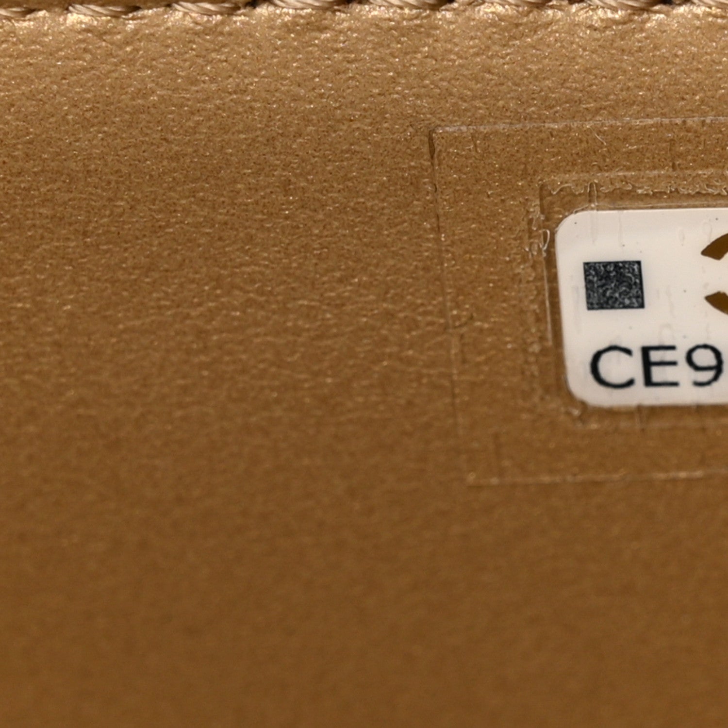 Chanel Lambskin Quilted Pearl Crush Small Vanity Case With Chain White 7 of 12