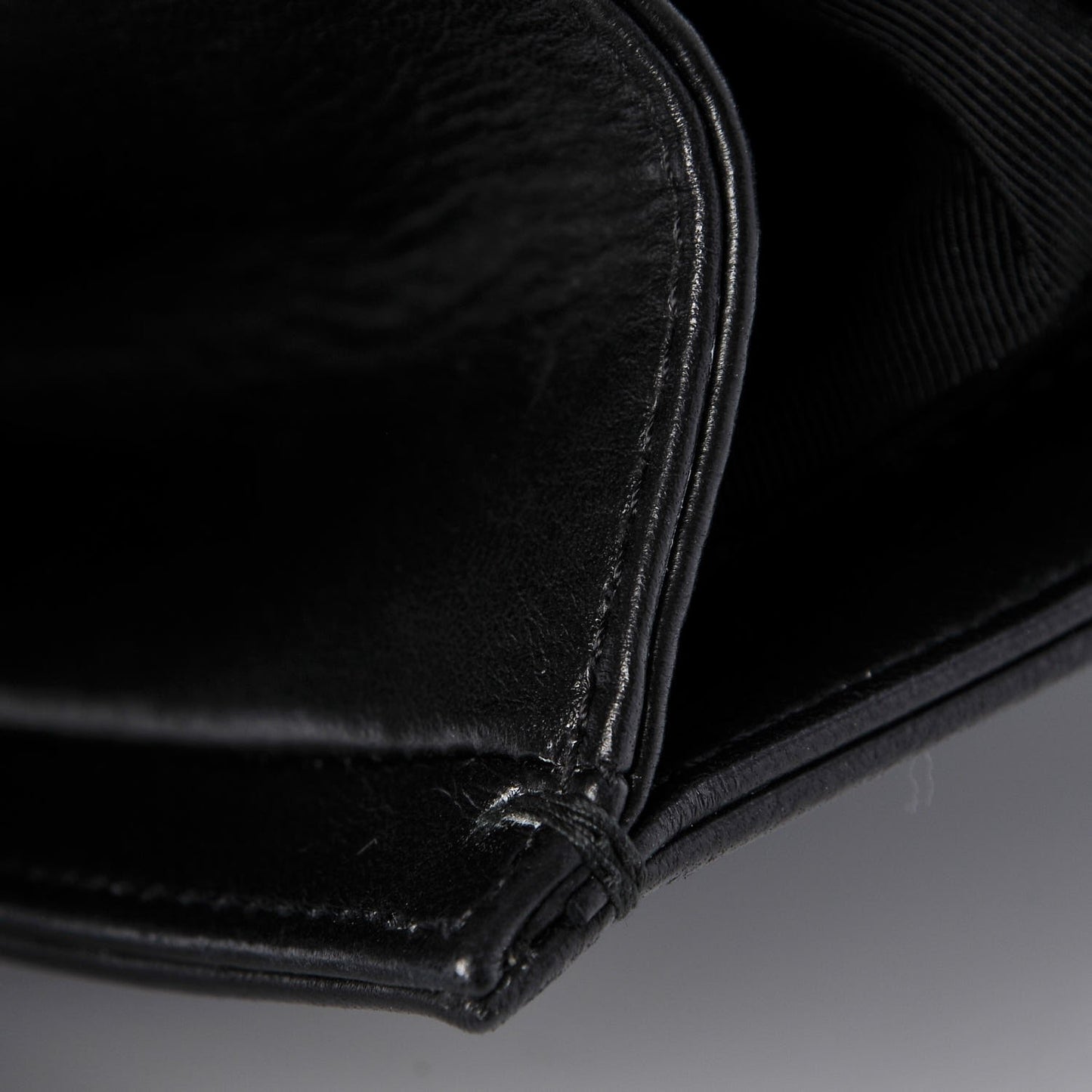 Lambskin Pleated Medium Boy Flap Black