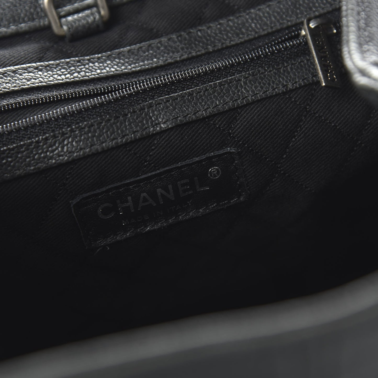 Distressed Caviar Outdoor Ligne Tote Black