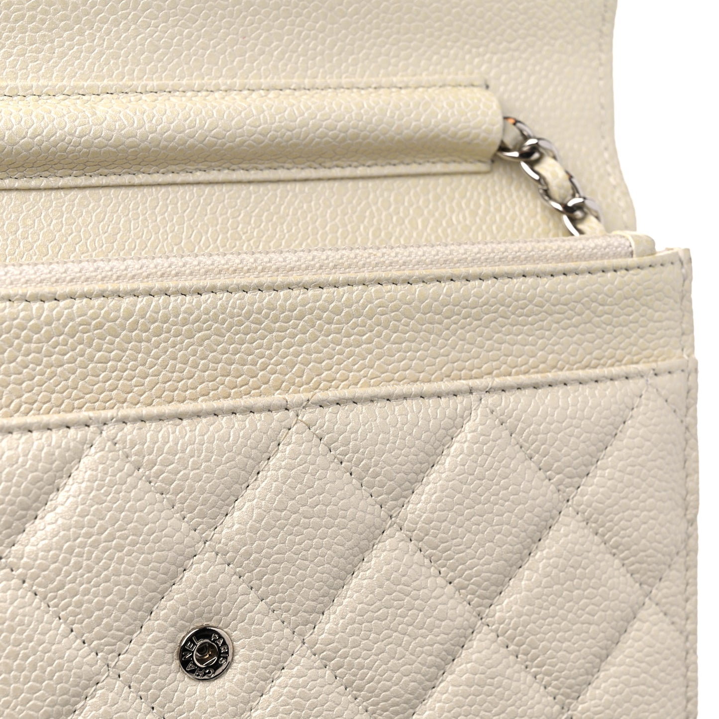 Iridescent Caviar Quilted Wallet on Chain WOC Ivory