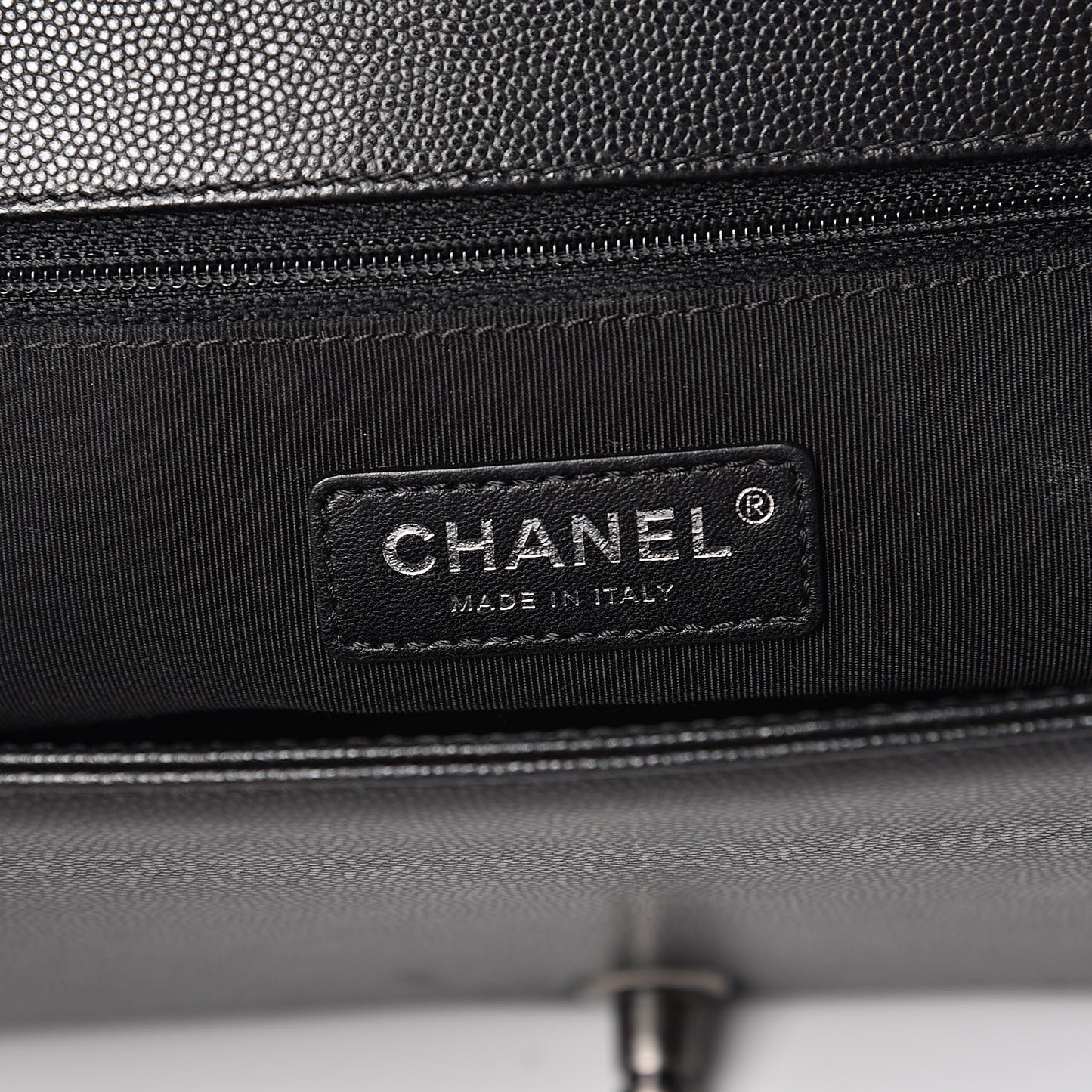 Caviar Chevron Quilted New Medium Boy Flap Black