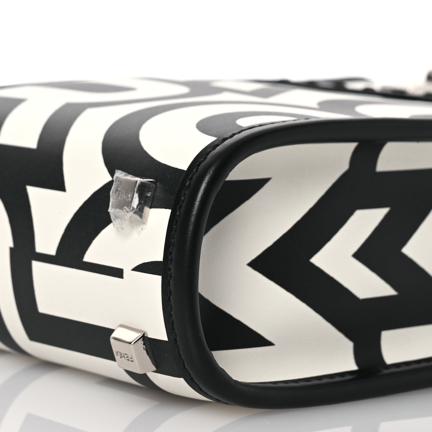 X MARC JACOBS Vitello King Plexiglass Logo Print Mini Fendi Sunshine Shopper Tote Black White